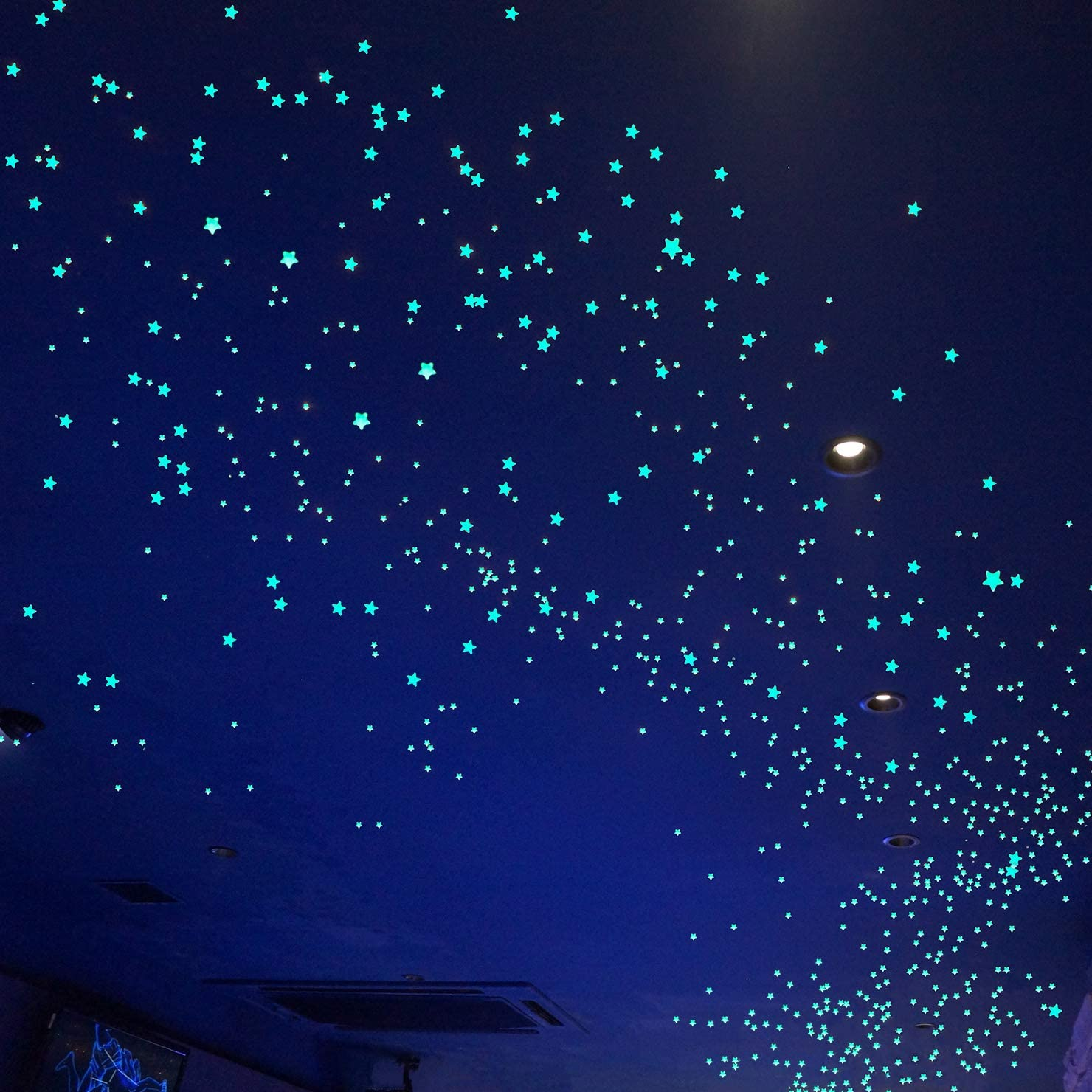 Glow in the Dark Stars Decals Decor for Ceiling 633 Pcs Realistic 3D Stickers Starry Sky Shining Decoration Perfect for Kids Bedroom Bedding Room Gifts