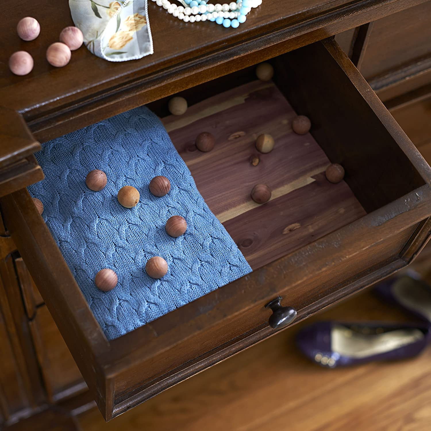 Cedar Fresh Balls with Lavender Scent, 24 Count image number 2