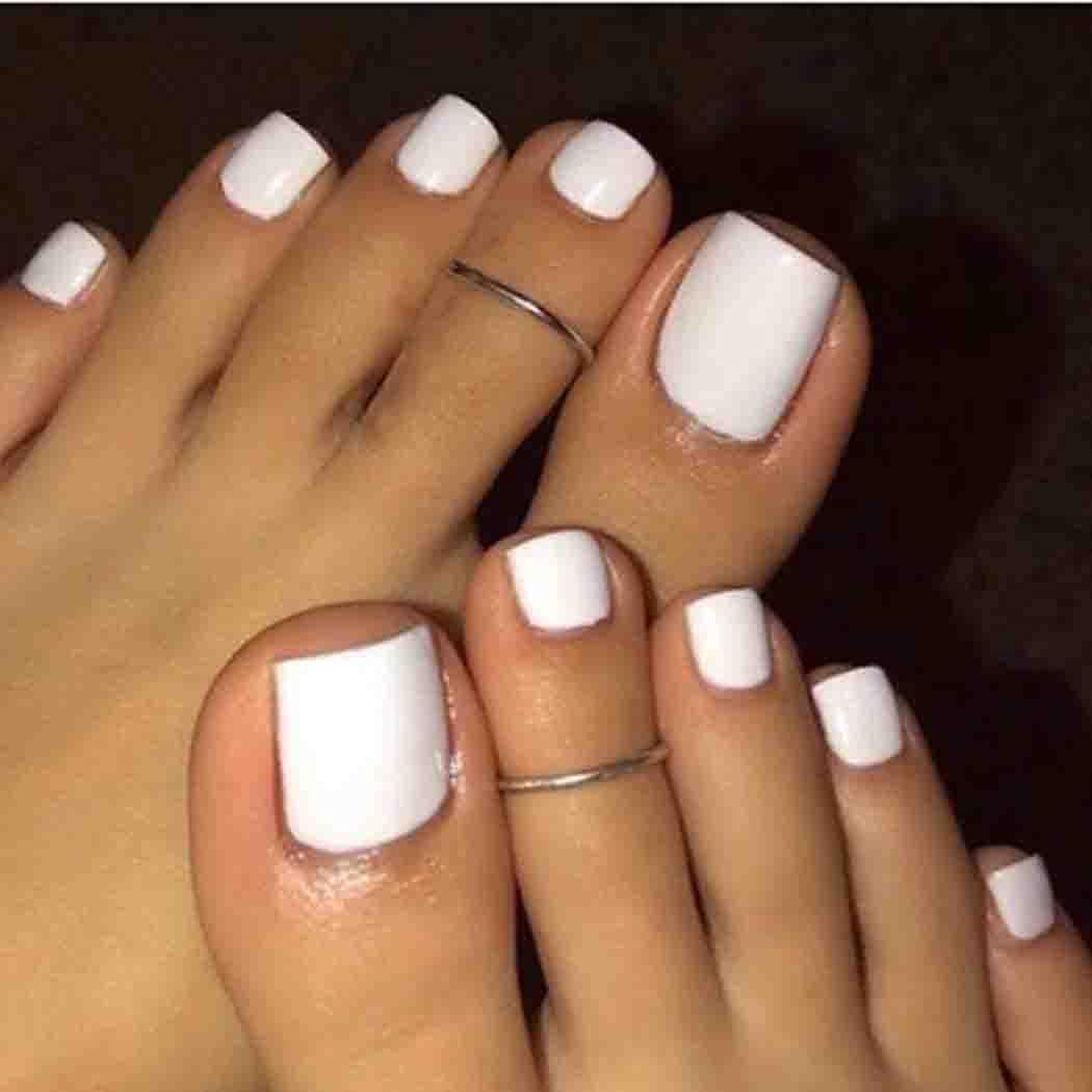 Outyua Solid Square Fake Toenails Matte Press on Toe Nails Short Acrylic False Toes Nails Cute Artificial Beach Full Cover Toenail White for Women 24 Pcs (White) image number 2