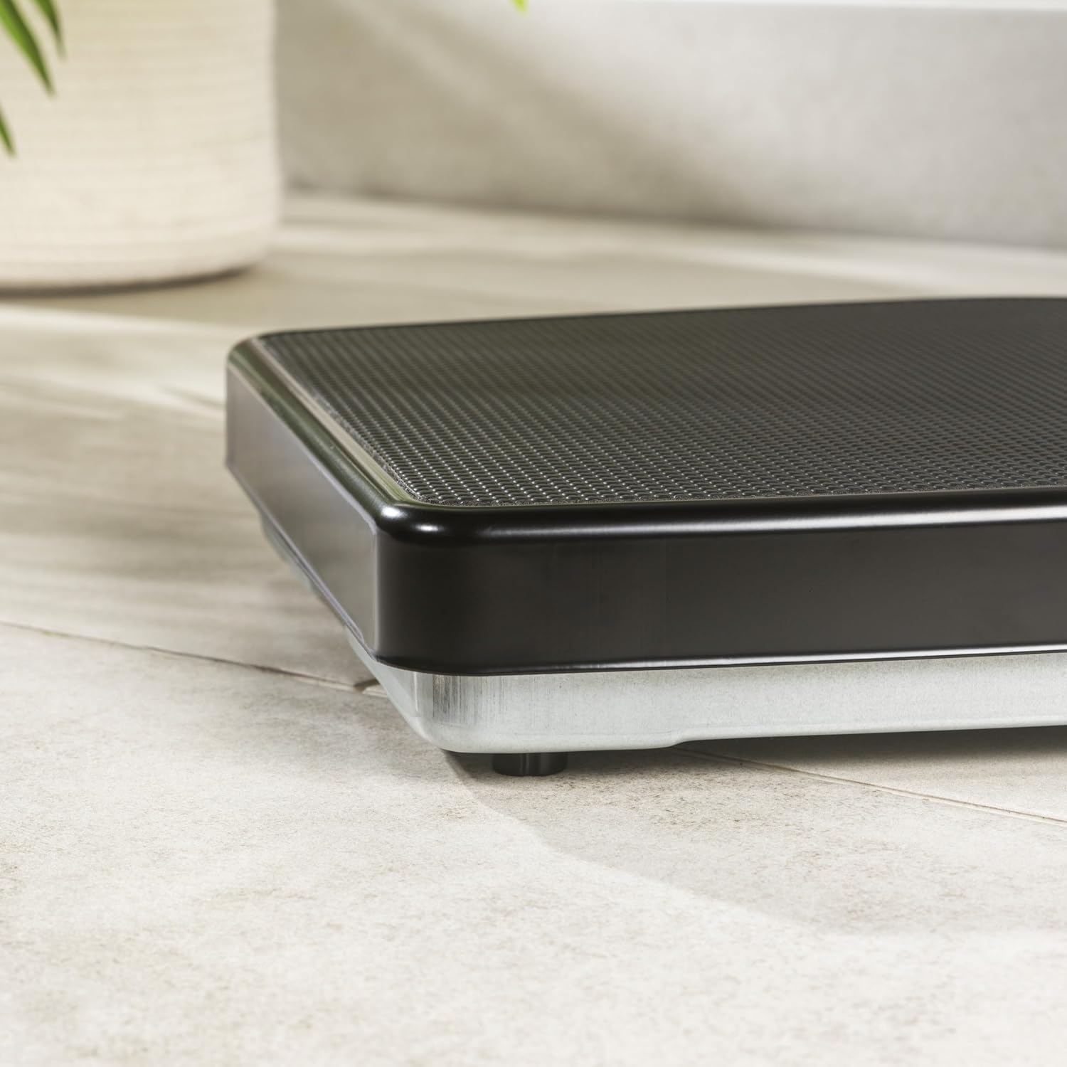 Salter 145 GFEU16 Mechanical Doctor Scales - Body Scales with 150 Kg Load Capacity, Body Fat Scales with Rotary Pointer, Body Weight Scales with Non-Slip Mat, No Batteries Required, Black/Gold - Rose Gold. image number 7