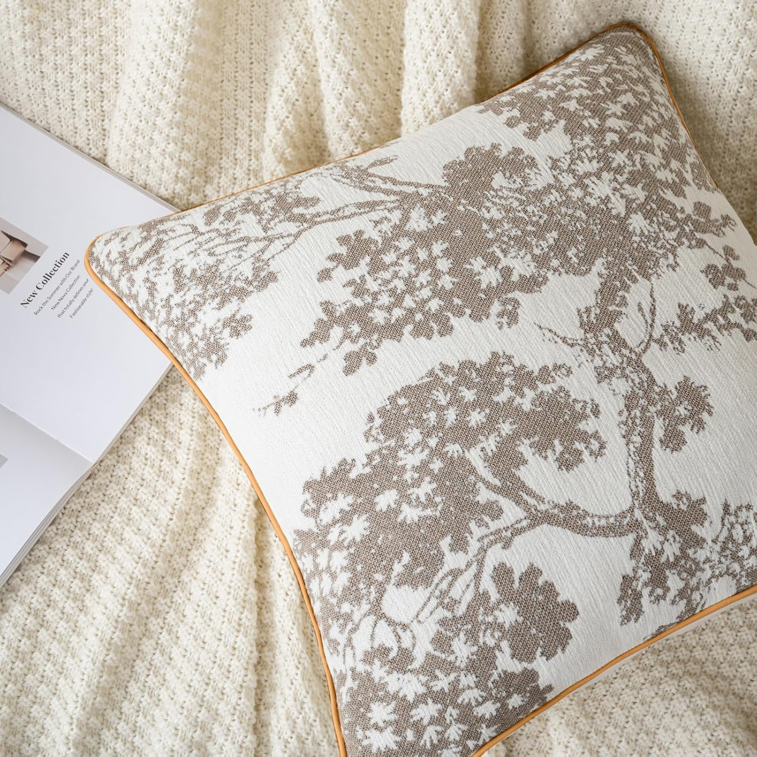 Floral Throw Pillow Covers 45X45 Cm Set of 2 Taupe and White Decorative Pillow Covers for Couch Bed Living Room William Morris Luxury Chenille Jacquard Pillow Cases