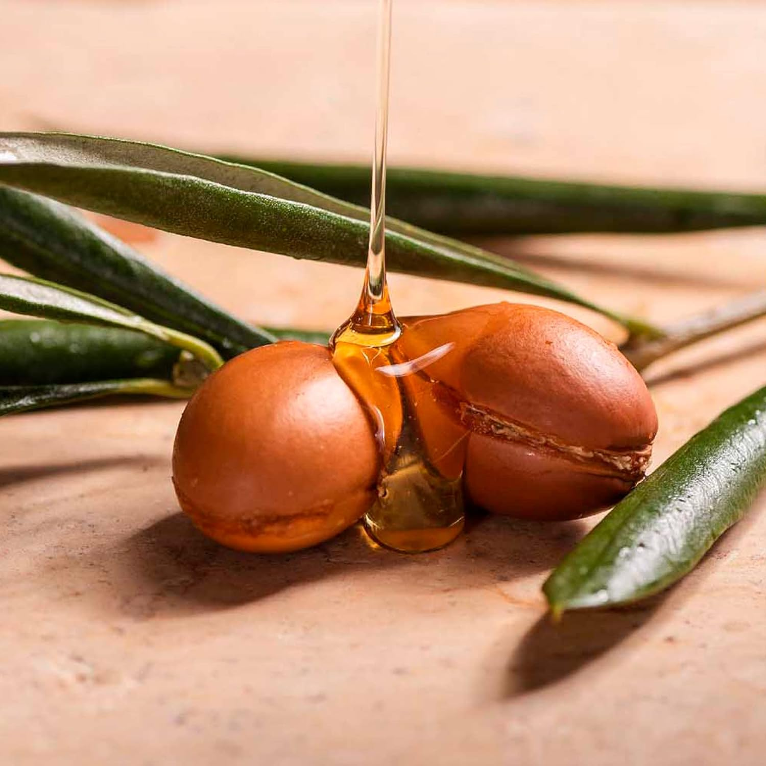 OGX Argan Oil from Morocco Weightless Reviving Dry Hair Oil Mist 118Ml (Packaging May Vary) image number 4