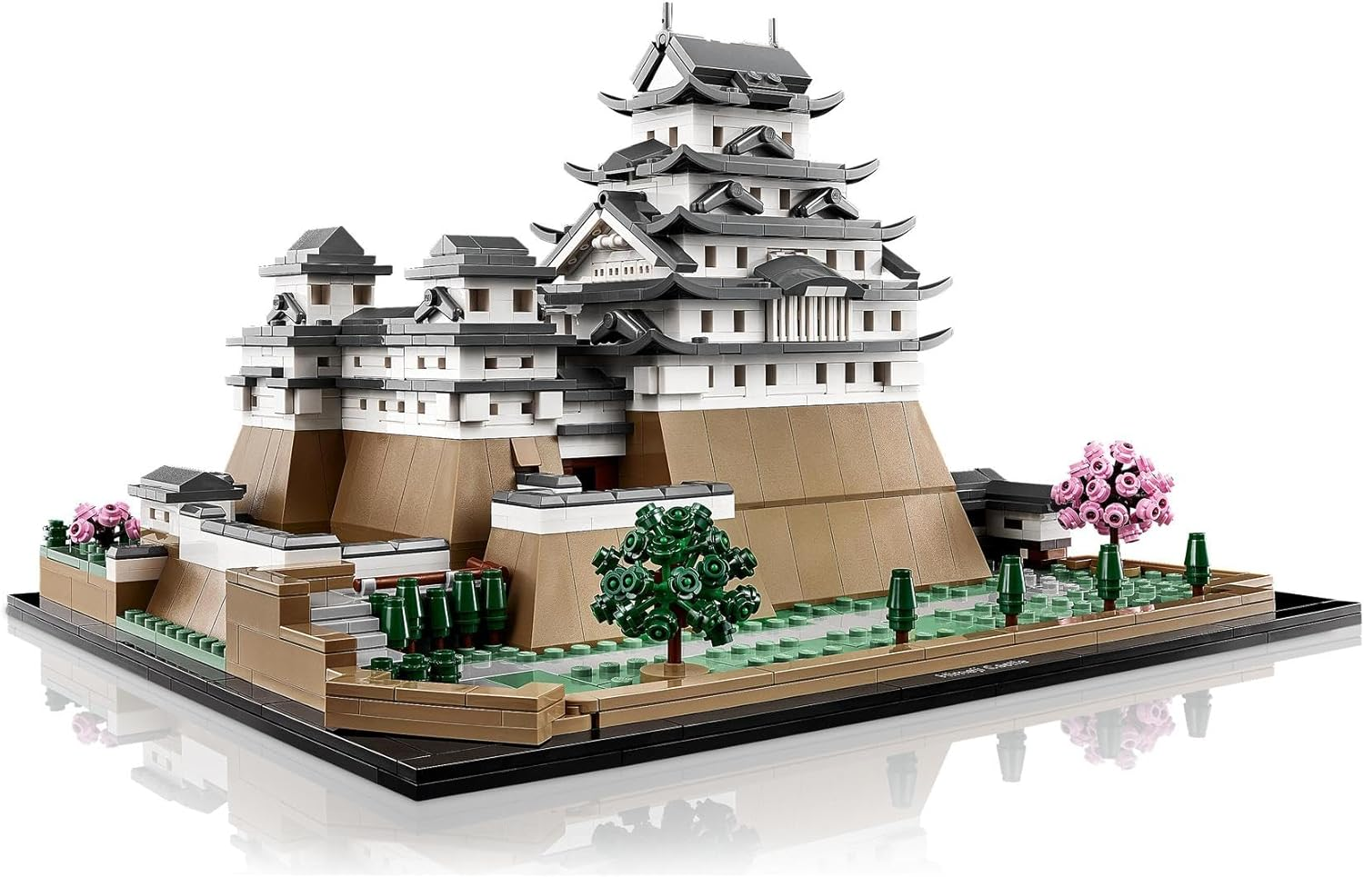 LEGO Architecture Himeji Castle, Collectible Model Building Kit for Adults, Idea for Fans of Creative Gardening and Japanese Culture, Relaxing 3D Puzzle or Desk Toy with Cherry Blossom Trees 21060