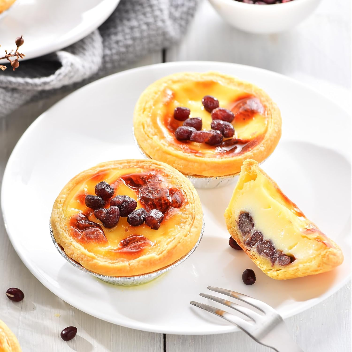 30PCS Egg Tart Molds,Mini Muffin Tray,Tart Pans,Pie Tins,Moldes Para Mini Chocoflan,Egg Mold,Small Lcheesecake Pans,Mini Aluminum Pans for Quiche,Bakeware Cake Cookie Mold,(Round,Chrysanthemum Shape)