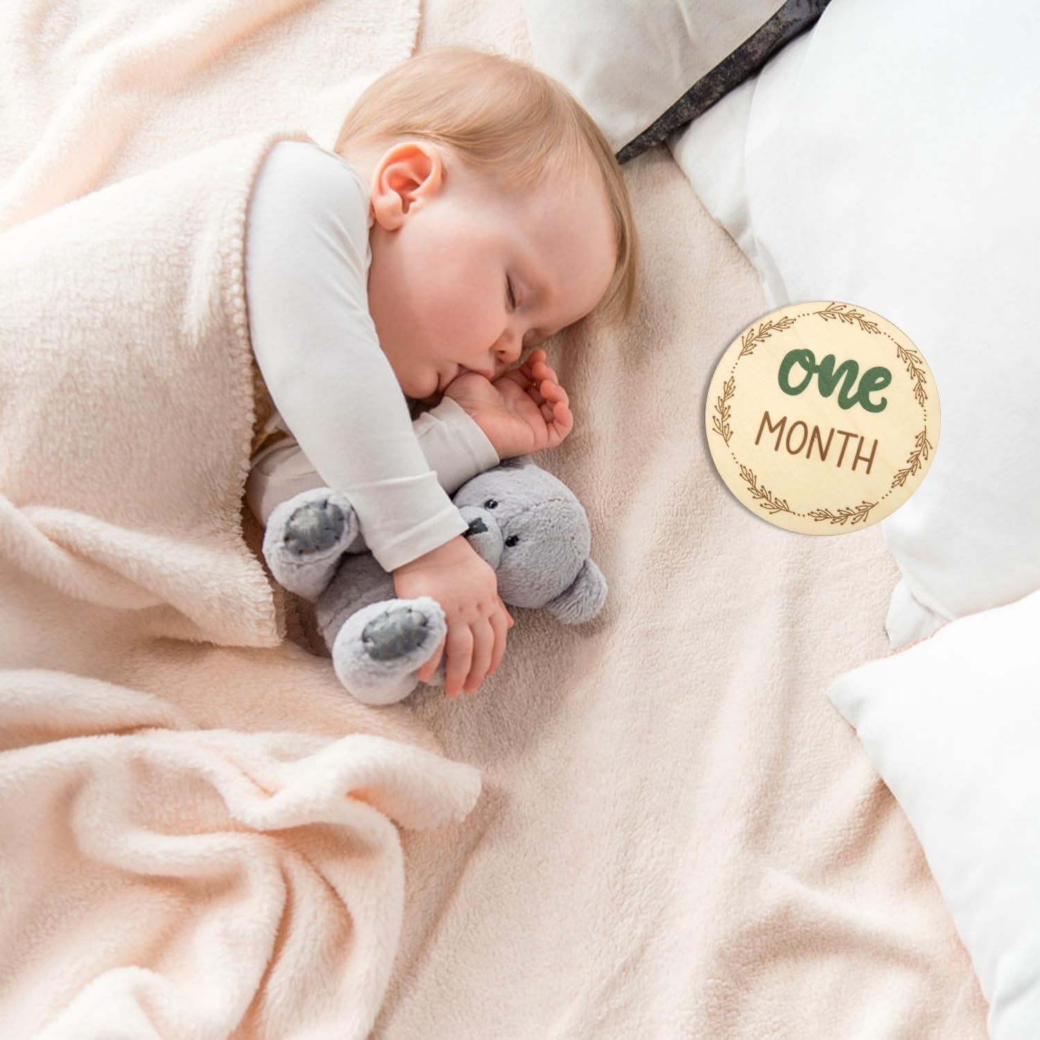 7Pcs Wooden Baby Monthly Milestone Cards, Baby Months Signs Double-Sided Baby Growth Signs Monthly Discs Monthly Photo Props Monthly Markers for Baby Practical Supplies to Record Growth