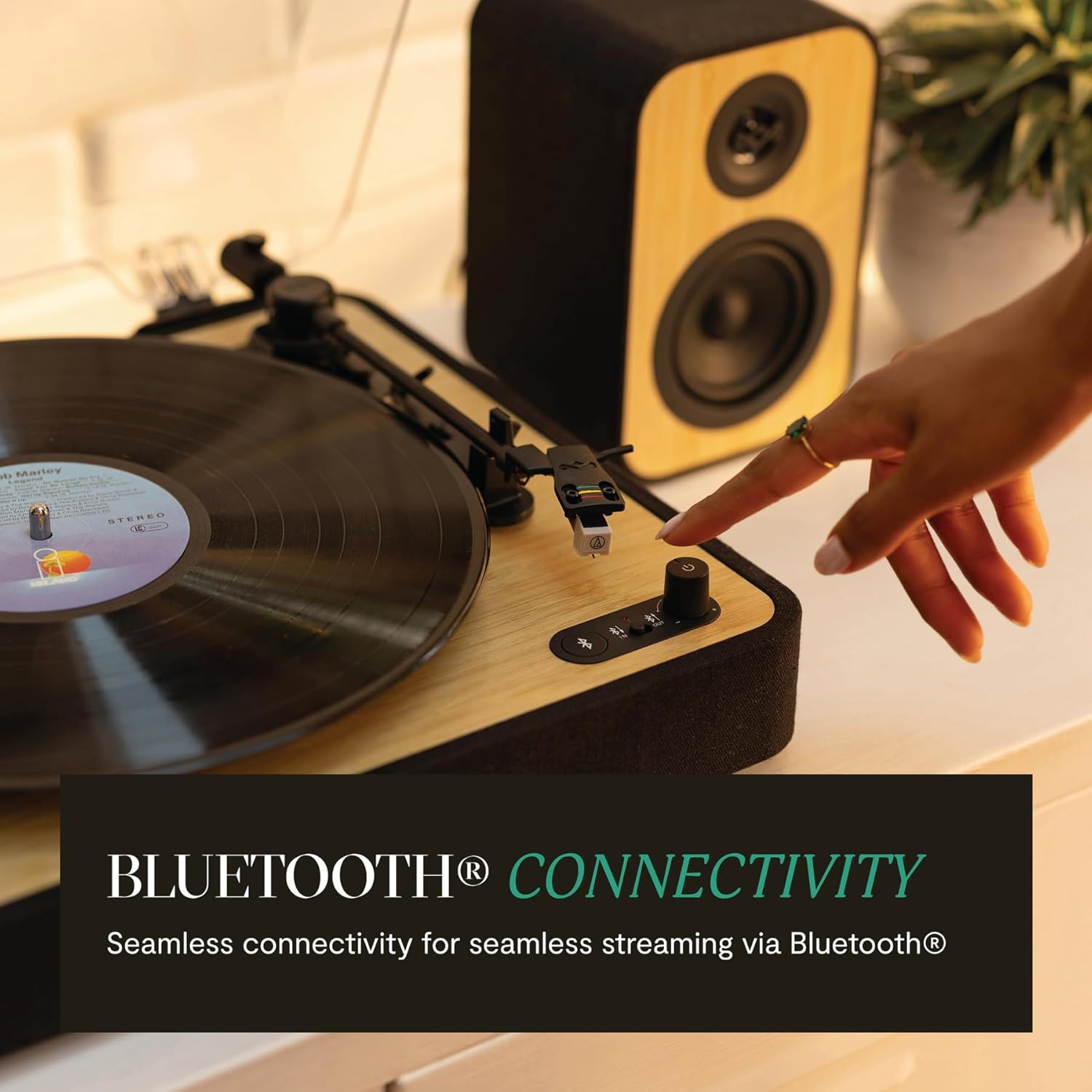 House of Marley Uplift BT Speaker and Revolution Turntable Bundle - Signitur image number 1