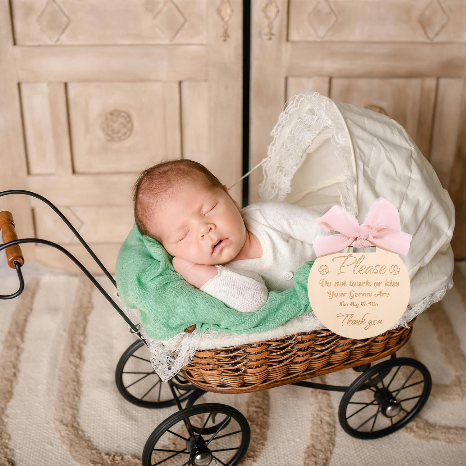 Please Do Not Touch or Kiss Baby Sign, round Please Don&rsquo;T Touch Baby Sign with Ribbon Wooden No Touching Car Seat Tag for Newborn Strollers image number 6