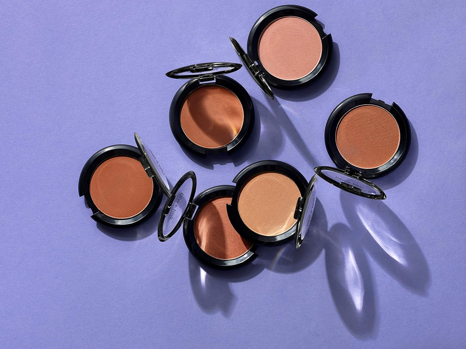 Wet 'N' Wild, Color Icon Blush, Sheer to Bold, with Velvety Pressed Powder Formula, for a Healthy Looking Blush of Silky Soft, Vegan, Pinch Me Pink image number 1