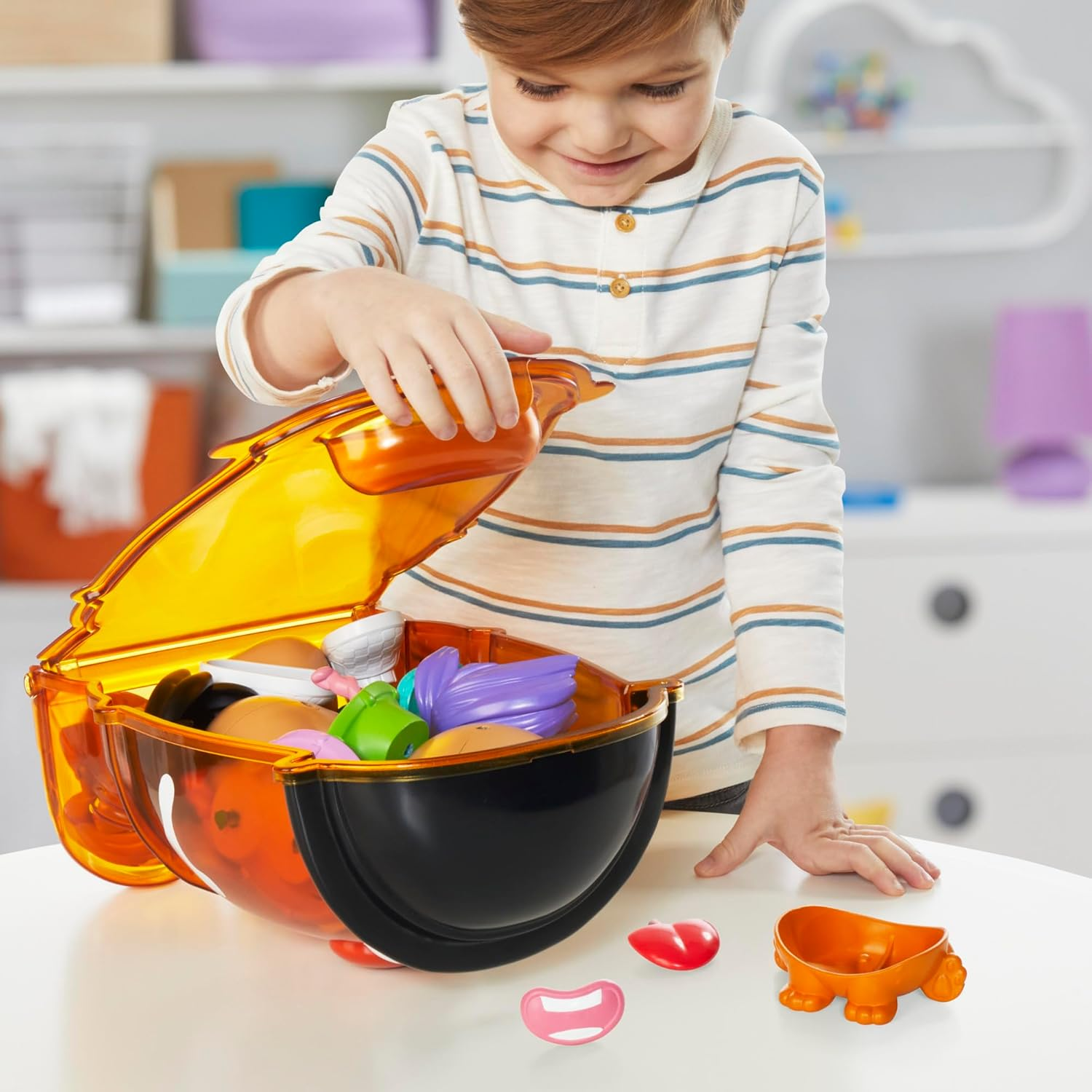 Potato Head Super Spud Toy Set with 42 Parts and Pieces Including Storage Container, Creative Toddler and Preschool Toys for Girls and Boys 2 Years and Up image number 5