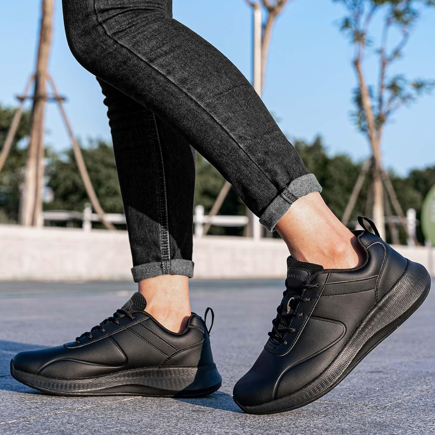 Taquco Non Slip Work Shoes for Women Food Service Lightweight Waterproof Kitchen Chef Shoe Restaurant Walking Sneakers Nursing Slip Resistant Footwear, Black image number 5