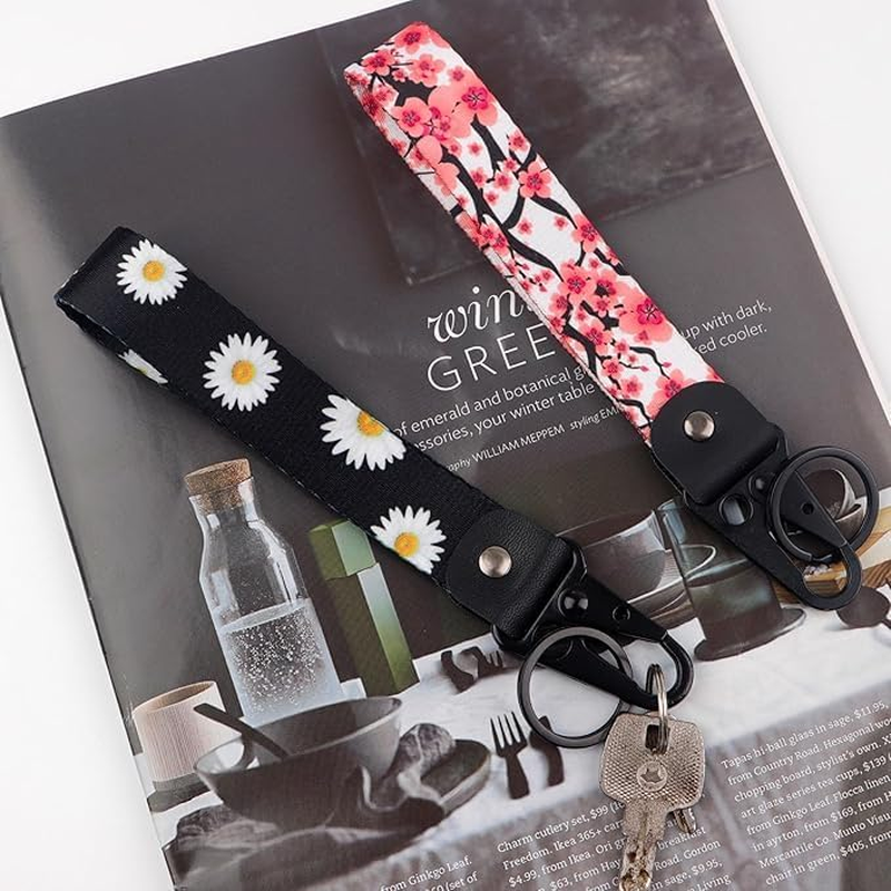 Eagle Beak Keychain Flower Pendant Eagle Beak Car Keychain Leather Metal Ornament