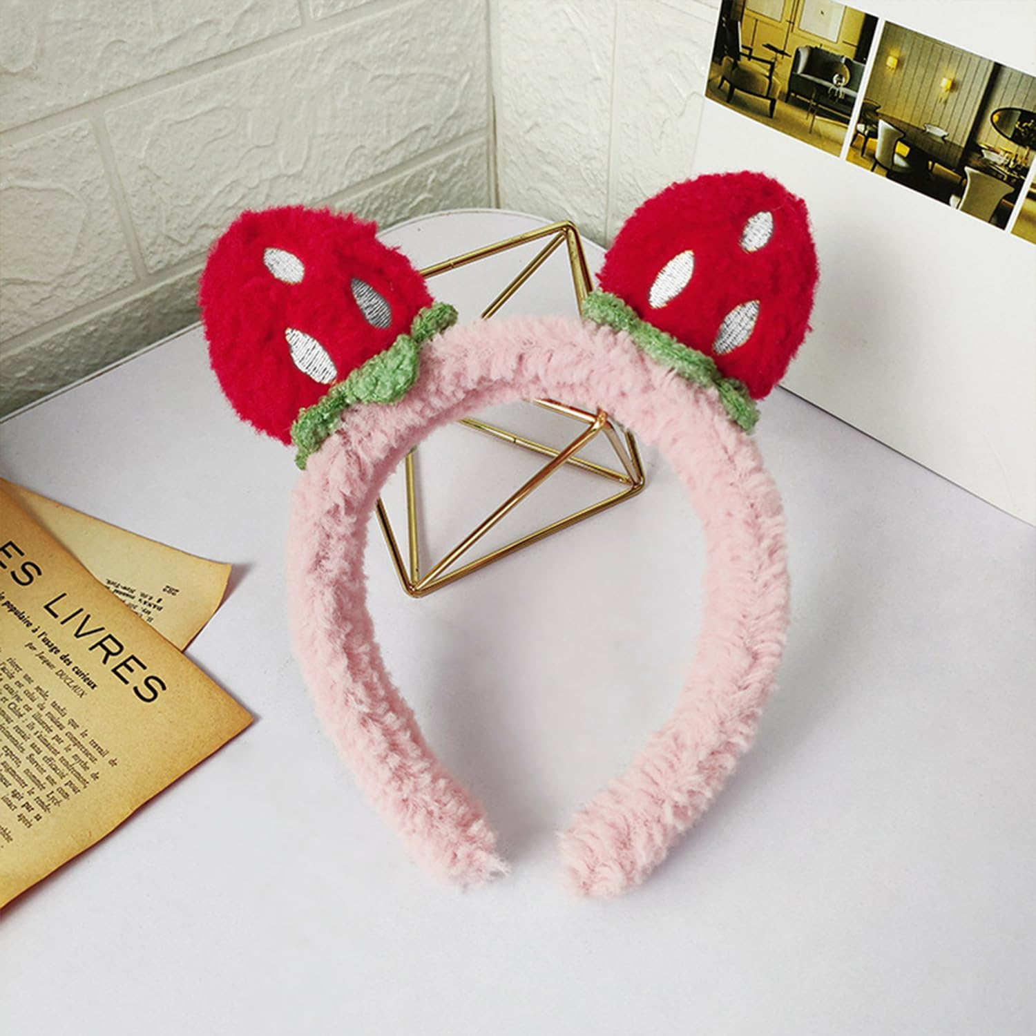 2 Pieces Strawberry Plush Headband, Creative Cute, Funny Face Headpiece, Personalised Hair Accessories of the Girl, Decoration of Clothing Hairstyle. image number 5