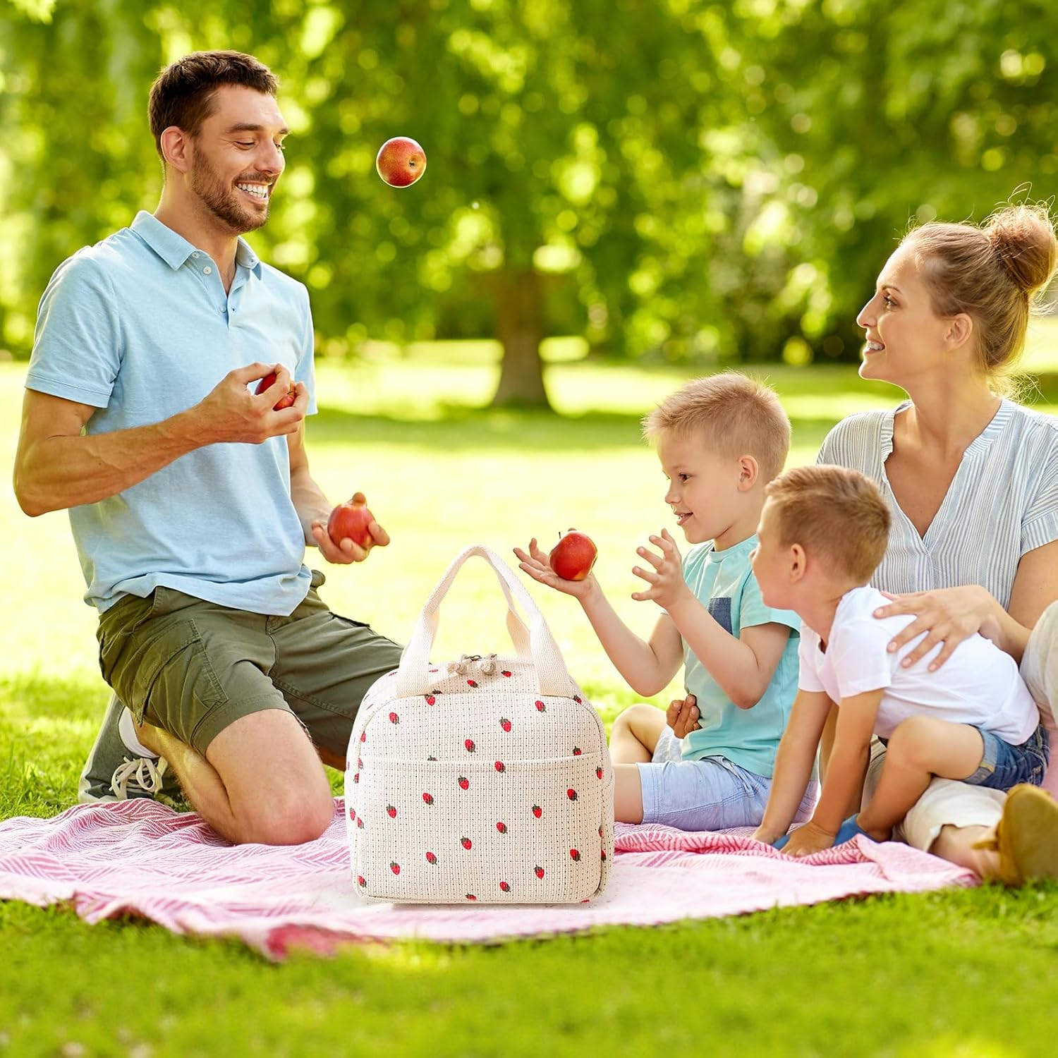 Viiotu Insulated Lunch Bag for Women,Large Lunch Bag with Insulation Aluminum Foil Pearl Cotton for Work, School, Picnic (Strawberry) - Strawberry image number 6