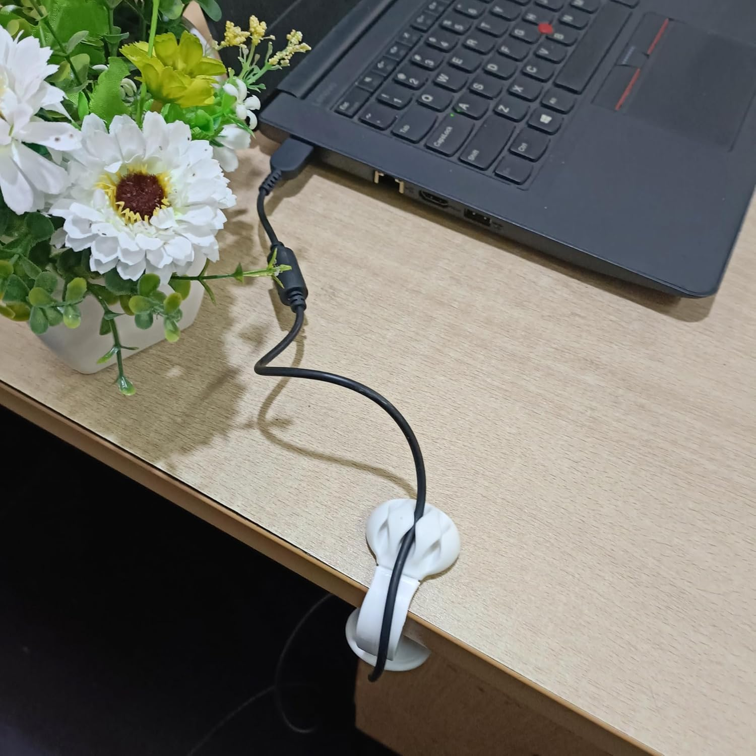 Coralpearl Desk Cable Drop Clips Non-Adhesive, Table Cord Stay Holder Weighted, Small Wire Management Clamp Removable, Silicone Tidy Organizer Keeper for Phone Computer Chargers (4 White) image number 4