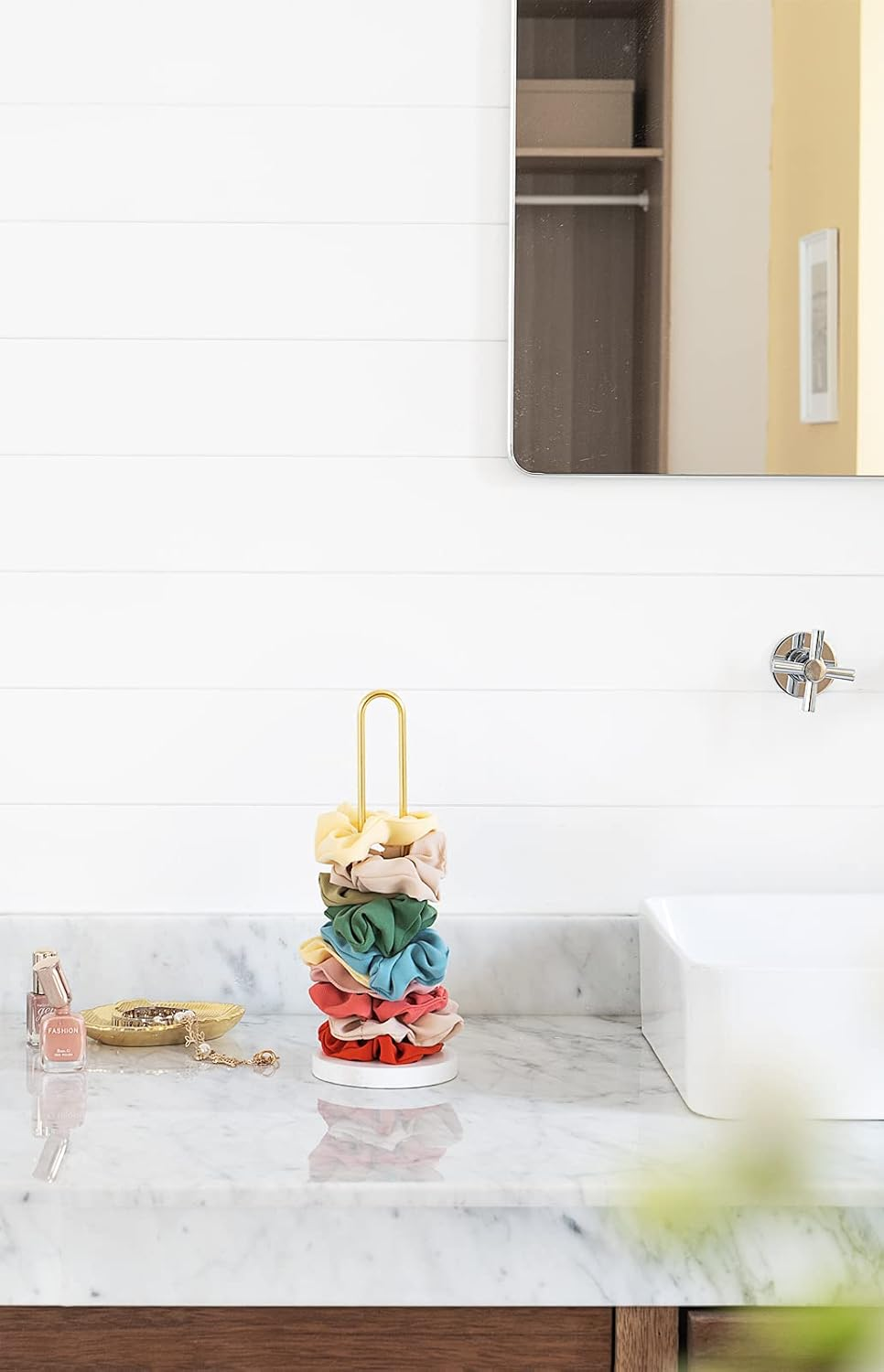 Mkono Scrunchies Holder Stand Hair Accessories Organizer Gold White Metal Scrunchies Tower Hold 25 - 35 Scrunchies Modern Vertical Hair Tie Organizer for Girls, White image number 2