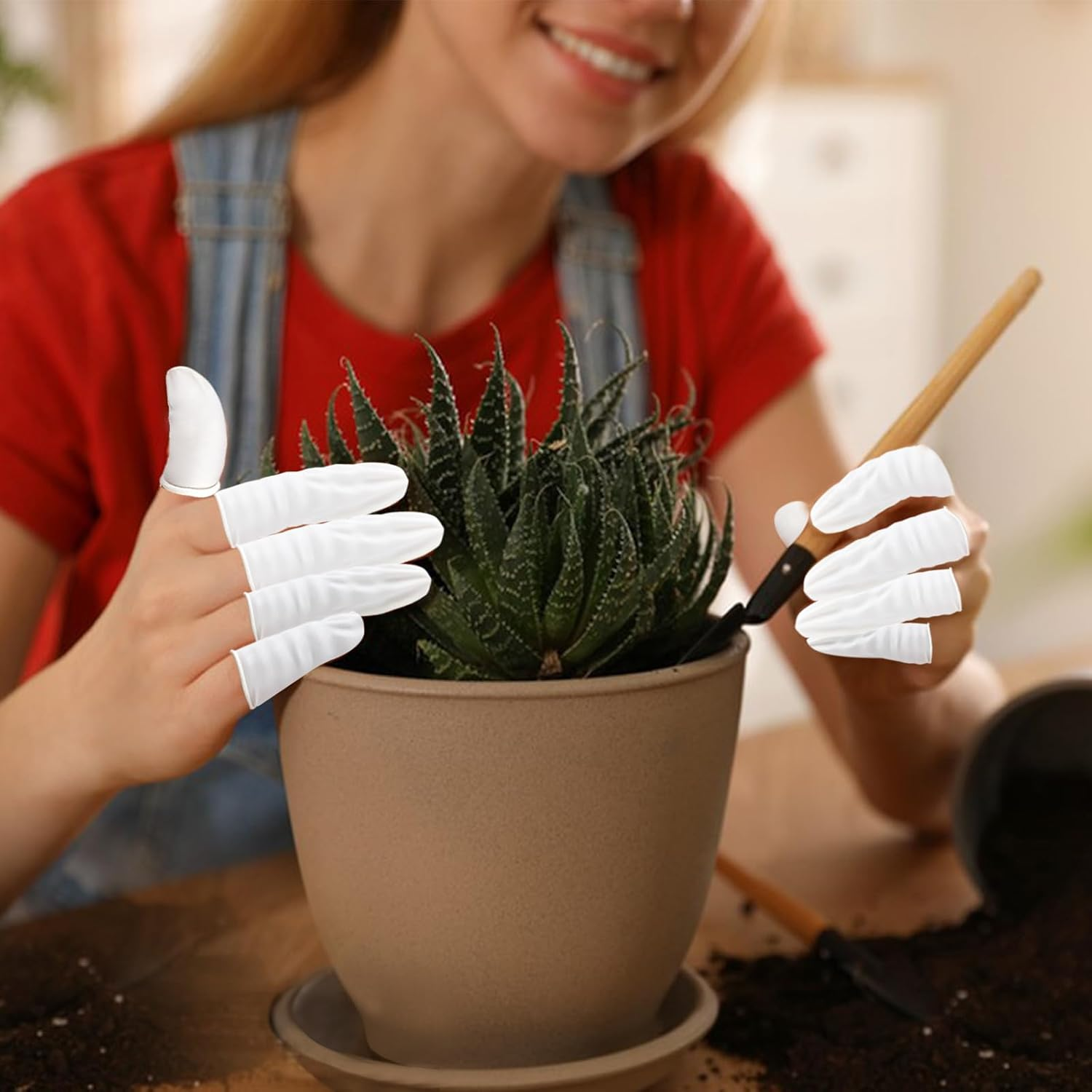 (Approx 300 Pcs) Finger Covers,Latex Finger Covers Disposable Gloves,Thumb and Fingertip Protector Finger Glove,Suitable for Cleaning Beauty Electronic Component Repair Handmade Oroduction(Whiter) image number 5