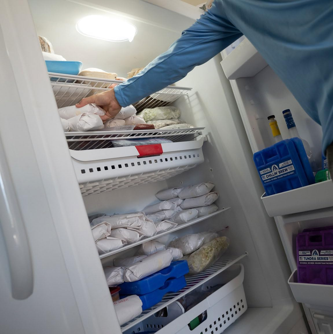 Arctic ICE Chillin' Brew Series, Long Lasting Reusable Ice Pack, Blue image number 3