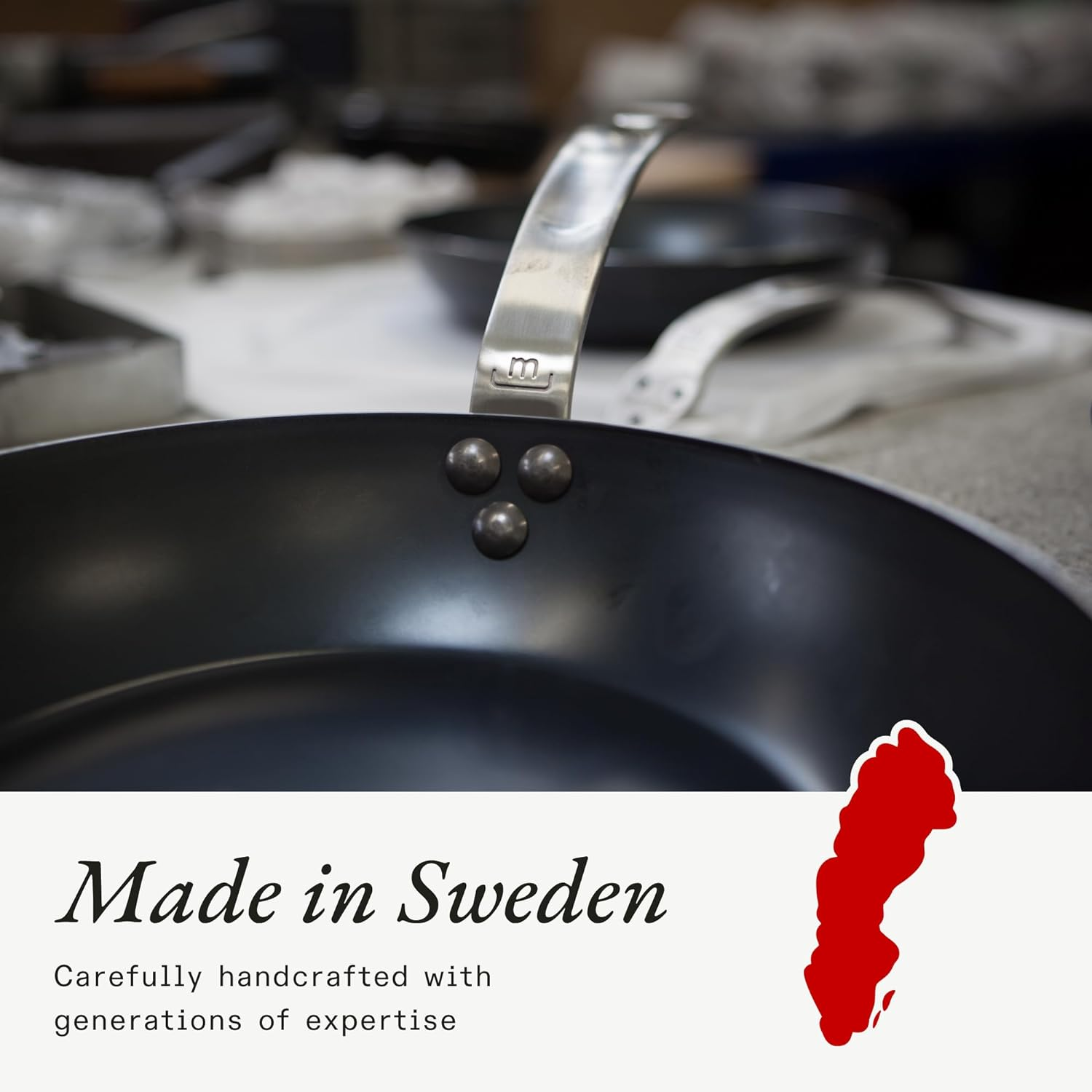 Made in Cookware - Seasoned 8" Carbon Steel Frying Pan - (Like Cast Iron, but Better) - Professional Cookware - Crafted in Sweden - Induction Compatible image number 3