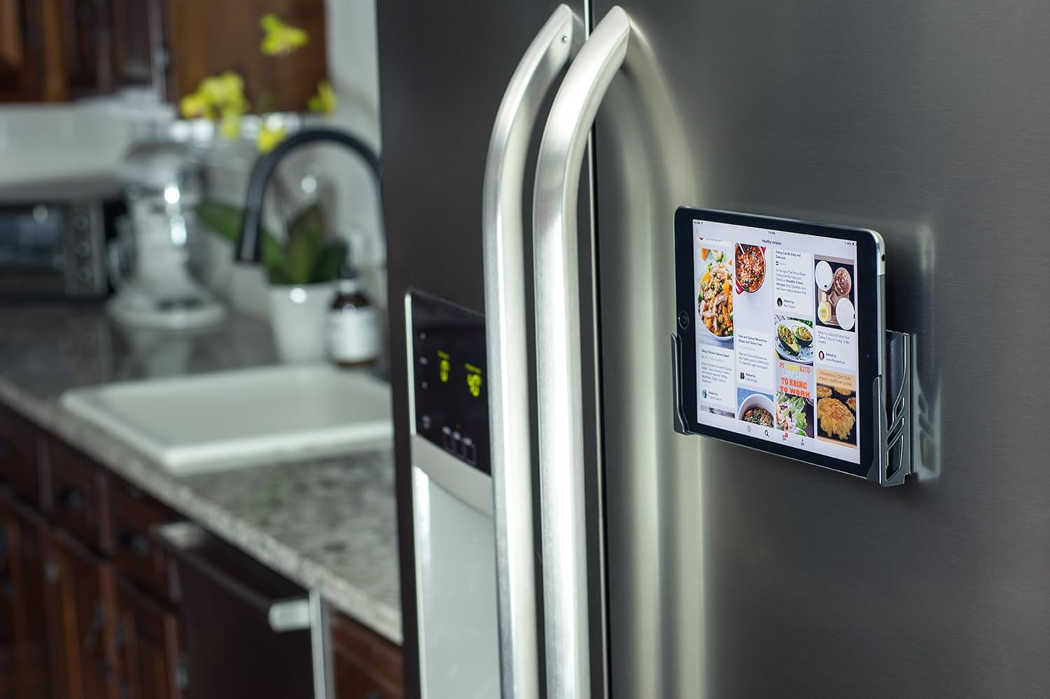 Dockem Koala Wall Mount 2.0: Damage-Free Universal Dock for Smartphone, Tablet, Ereader: for Ipad 1, 2, 3, 4, Air, Mini, Ipad Pro, Samsung Galaxy Tab/Note, Google Nexus, Microsoft Surface (Black) image number 5