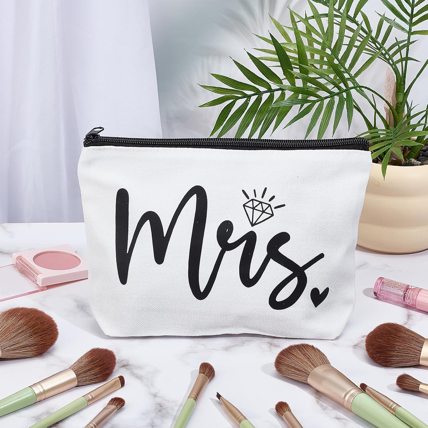NICENEEDED White Bride Make up Bag Future Mrs Travel Toiletry Bag Bridal Shower Decorations with Zip Engagement Gifts Hen Party Accessories image number 6