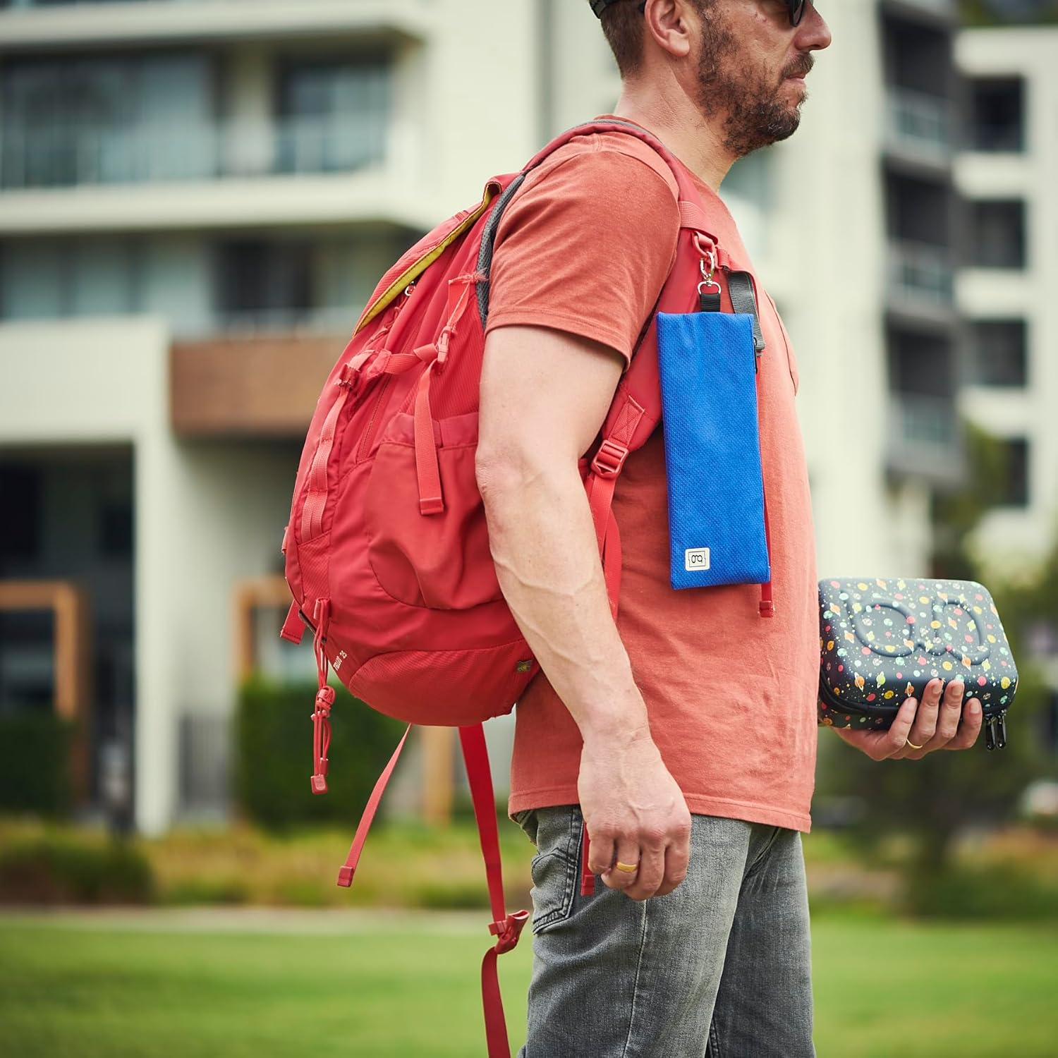 Insulin Cooler Wallet for 4 Pens &ndash; Keeps Medication Cool for 36+ Hours | Glucology Insulin Travel Cooling Pouch &ndash; No Ice or Batteries Needed &ndash; BLACK image number 3