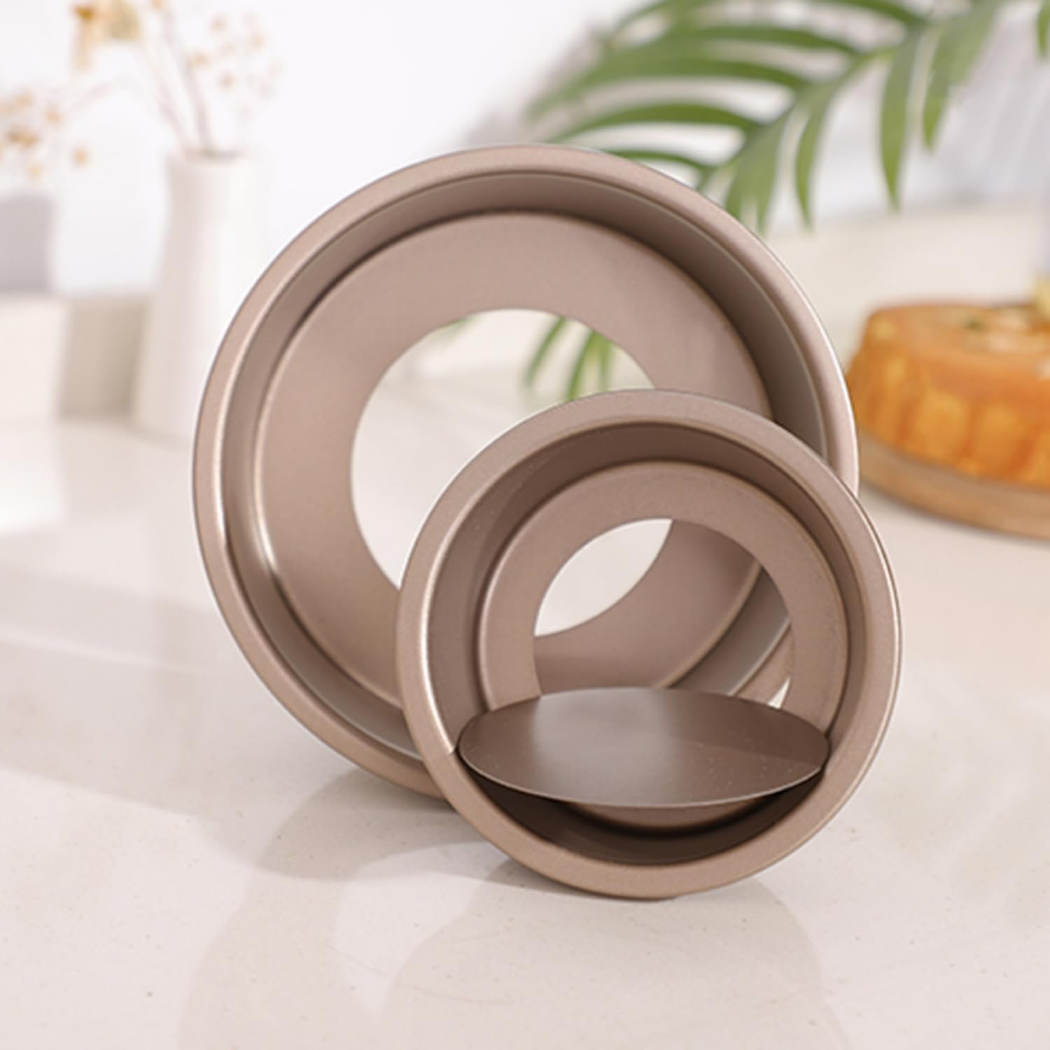 WUWFKUI round Cake Pan Set,3Pcs(6'' / 8''/ 10'') Nonstick Cake Pan with Removable Bottom (Golden) image number 1