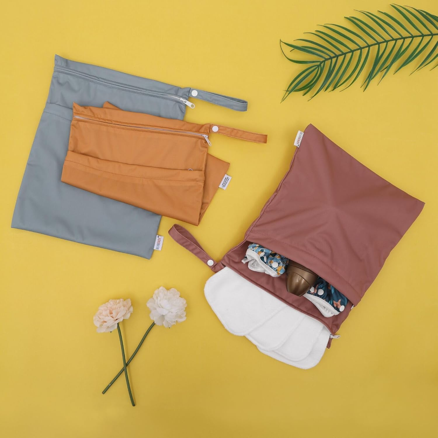 ALVABABY Cloth Diaper Wet Dry Bags Waterproof Reusable with Two Zippered Pockets Travel Beach Pool Daycare Soiled Baby Items Yoga Gym Bag for Swimsuits or Wet Clothes 3 Packs 3L-ZM11-AU - Dinosaurs 24 image number 3