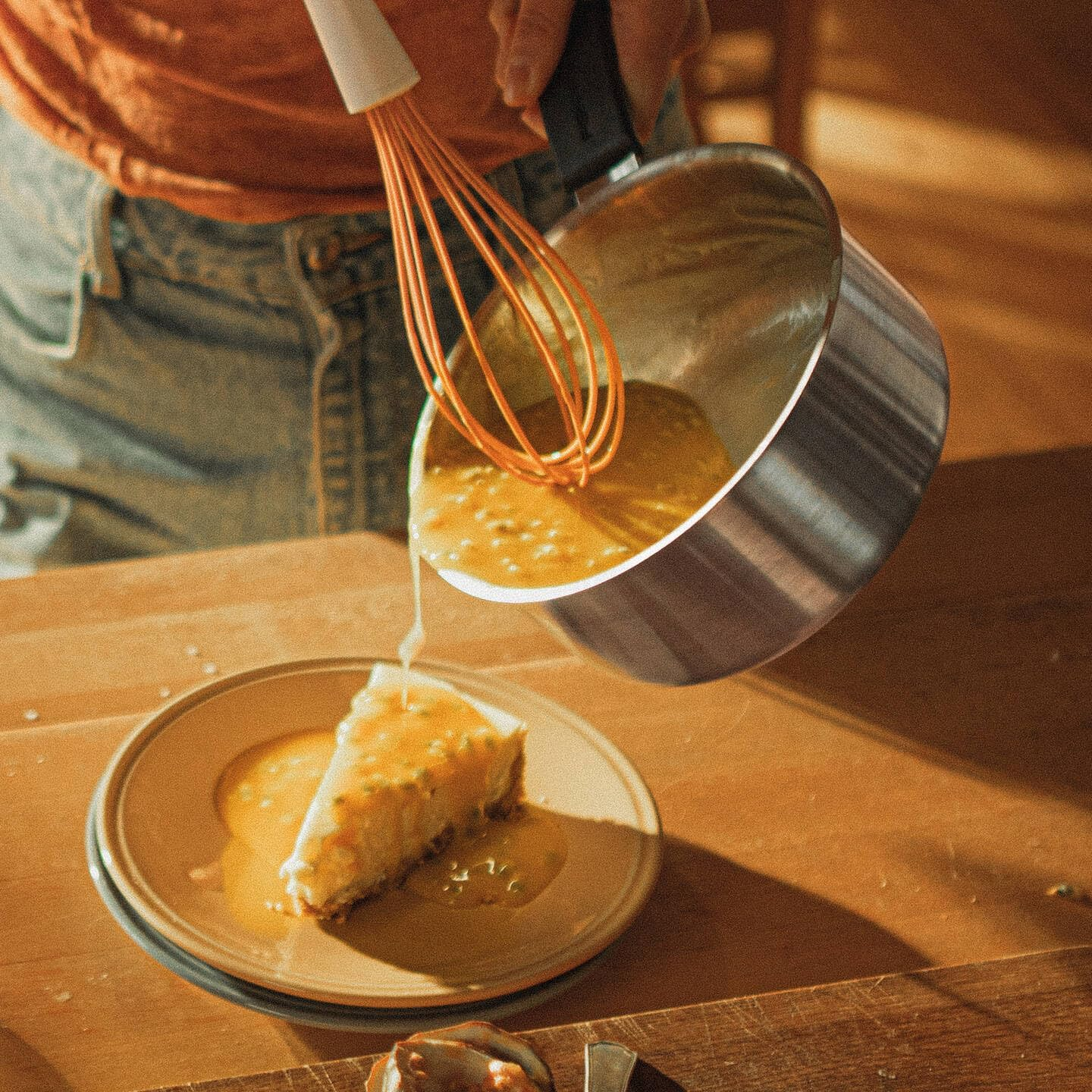 Fiskars Non-Scratch Silicone Whisk, Multicolour image number 6