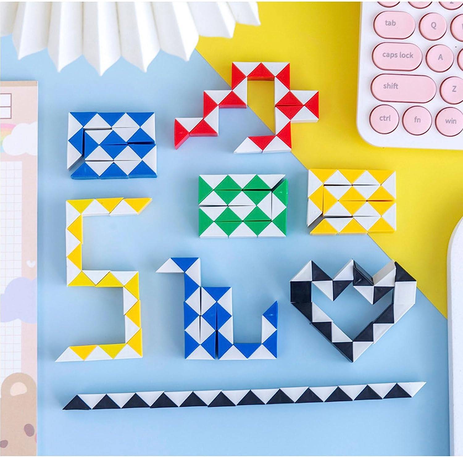 30 Pack 24 Blocks Magic Snake Cube, Mini Snake Speed Cubes for Kids Party Bag Filler, Random Colors, Party Supplies image number 1