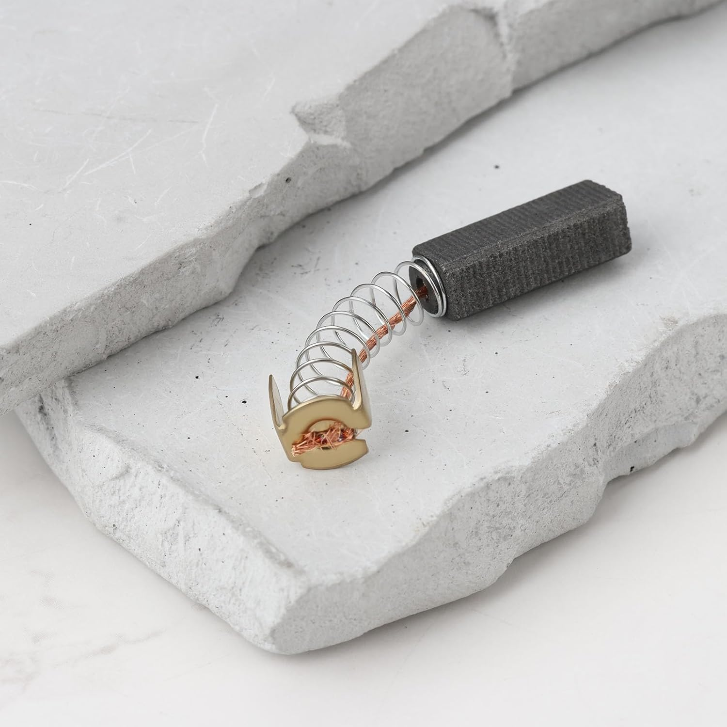 Create Idea 8Pcs Electric Motor Carbon Brushes 20X7X6Mm Compatible with Circular Saw Dust Collector Drill image number 1