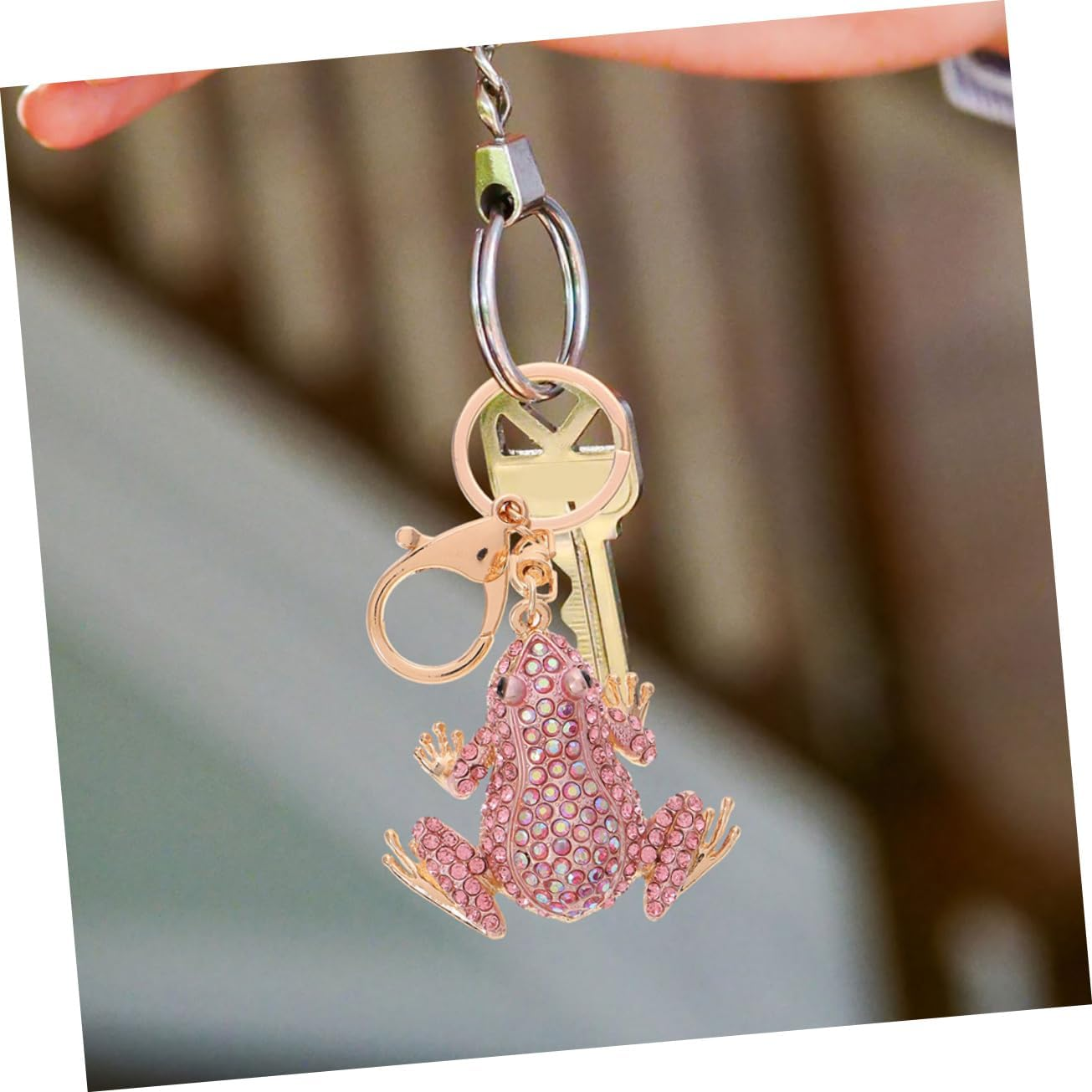 WOFASHPURET 2Pcs Animal Keychains Frog Bag Pendant Keyring Plushies Handbag Chain Cute Keychain Pendant Decoration Fashionable image number 2