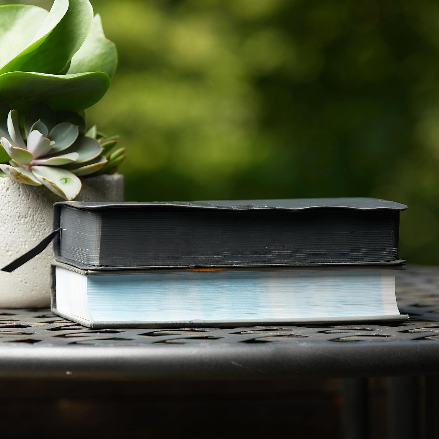 NKJV, Extreme Teen Study Bible, Leathersoft, Gray: Real Faith for Real Life image number 5