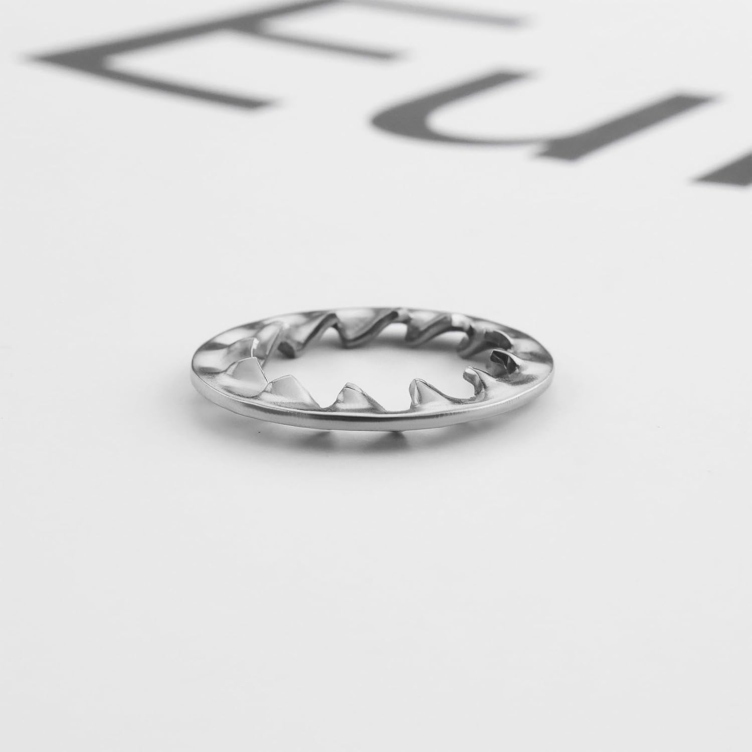 VGOL 150Pcs Internal Toothed Shakeproof Lock Washers 304 Stainless Steel Bolt Base DIN6798J for Furniture Repair Outdoor Construction Electrical Maintenance (M4/M6/M8/M10/M12) image number 3