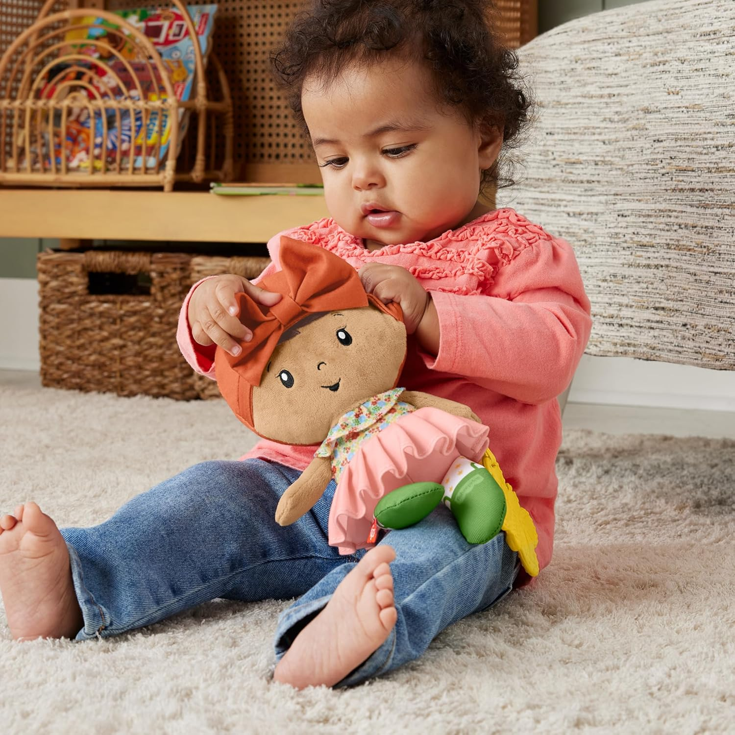 Fisher-Price Baby Sensory Toy Cuddle & Chime First Babydoll for Infants Ages 6+ Months, Each Sold Separately image number 4