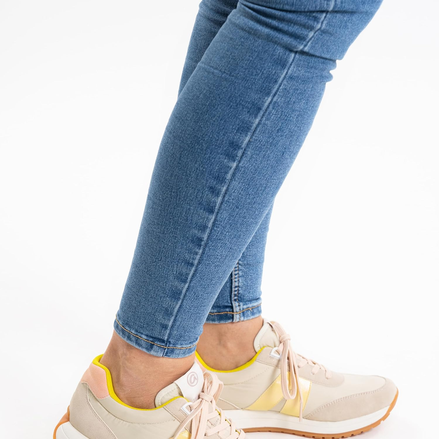 ARA Women'S Malibu Sneaker image number 4