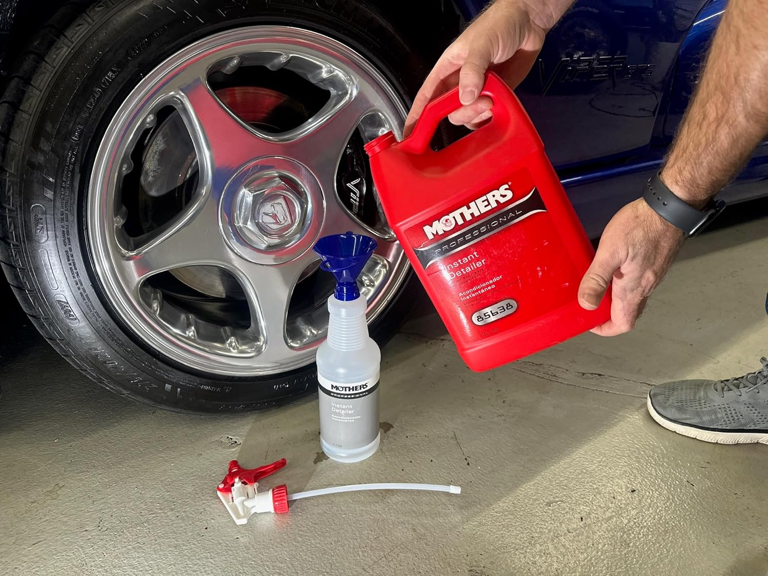 Mothers Professional Instant Detailer - 3.785L image number 3