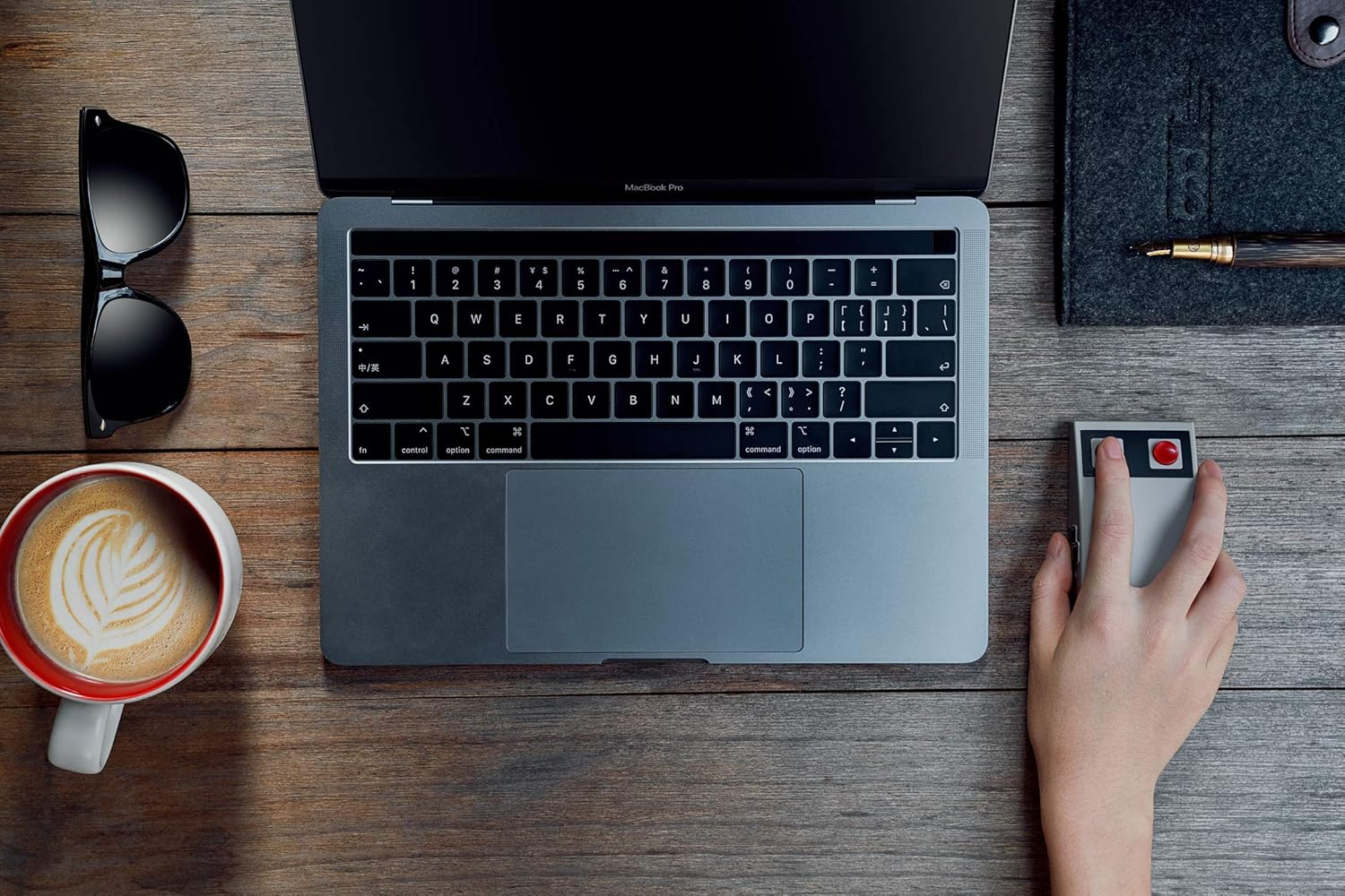 8Bitdo N30 2.4Ghz Wireless Mouse for Windows and Mac PC DVD image number 1