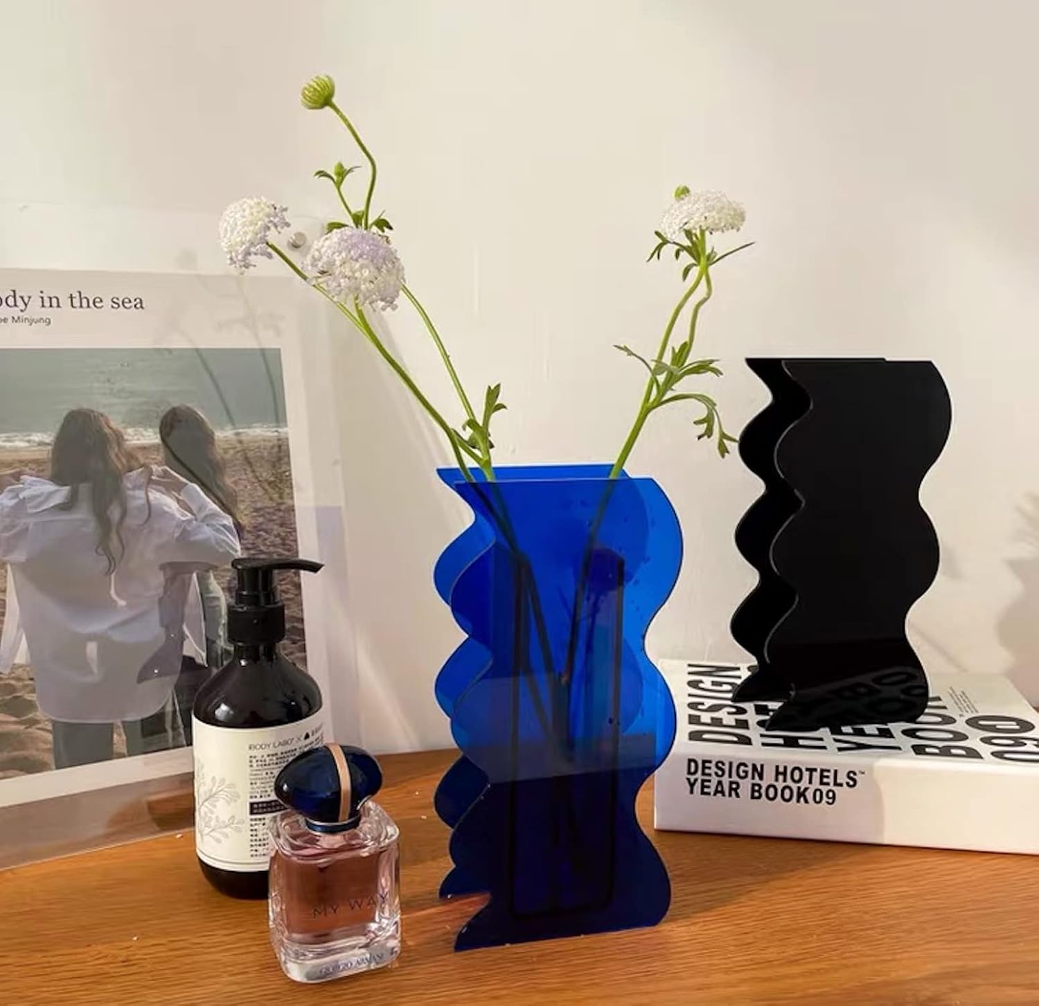 BLOFLO Klein Blue Acrylic Vase, Geometric Acrylic Flower Vase, Tall Wave Shaped Acrylic Vases for Flowers, Modern Flower Vases for Centerpieces, Contemporary D&eacute;cor for Home Office Wedding image number 3