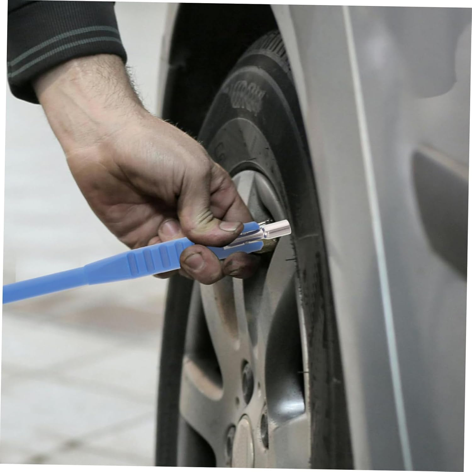 OSOLADY Valve Stem Tool Tire Valve Core Remover Installer Automotive Bike Tire Tools image number 5