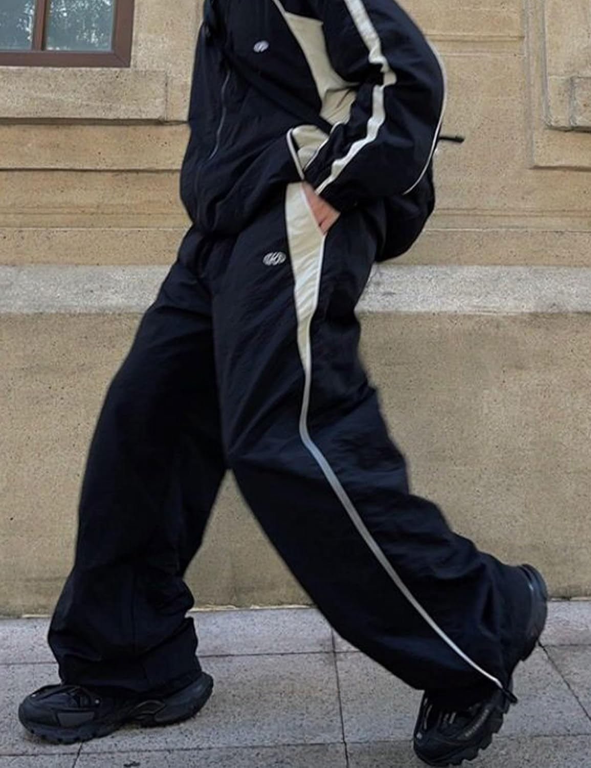 FCOOLYEET Mens Y2K Sweatpants Baggy Track Pants Streetwear Pants Harajuku Joggers Wide Leg Parachute Pants for Men image number 1