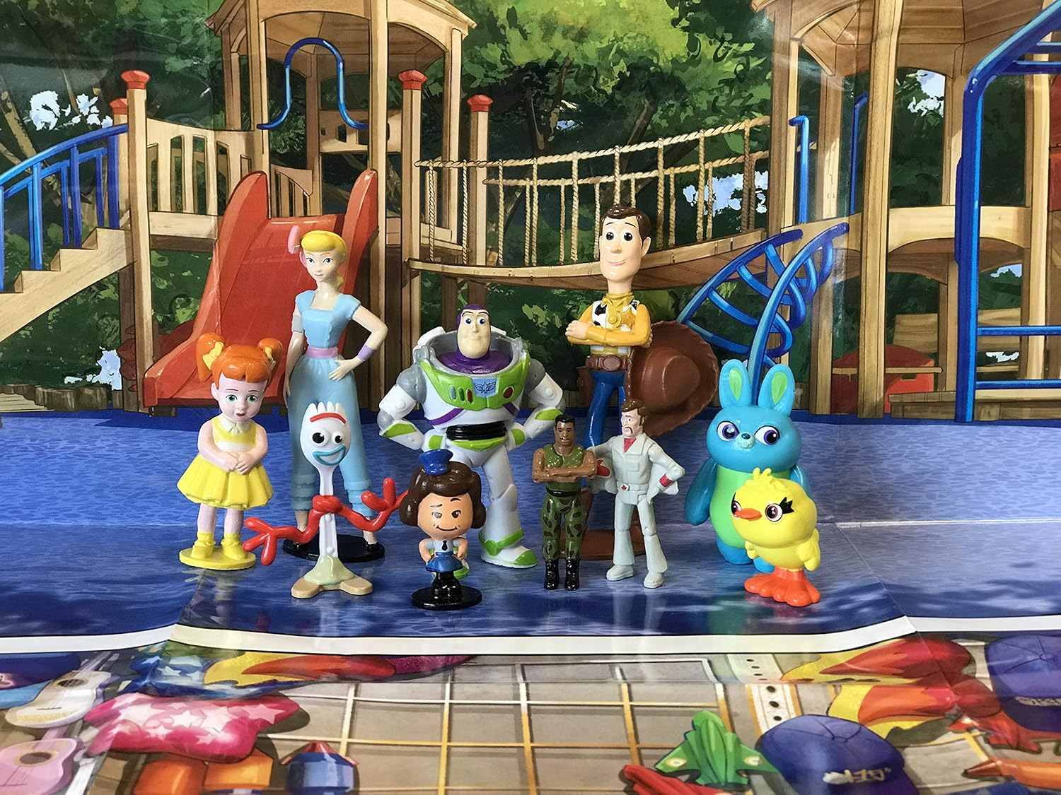 Disney / Pixar Toy Story 4 My Busy Books - Storybook, 10 Figurines, Playmat: with Storybook, 10 Figurines and a Playmat image number 6