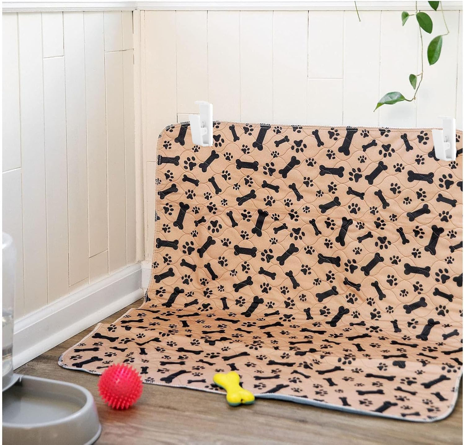 Dog Training Pad Holder Clips for Wall Mounting, 6Pcs Wall Pee Pad Holder Clips Dog Training Pads Holder Clips, Puppy Training Pads Holder Clips Wall Pee Pads Clips