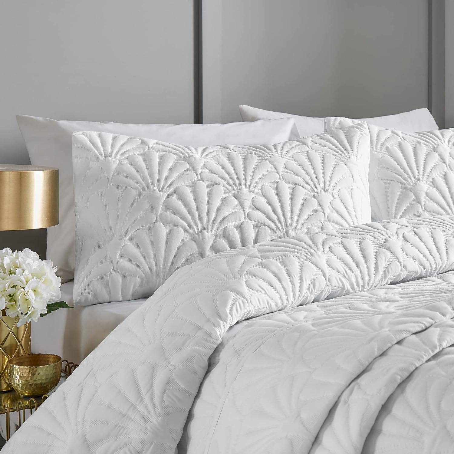 Serene - White Floral Embroidery Duvet Cover - Single Bedding Size (135 X 200Cm) - Luxury Bedding - Soft Touch - Pinsonic/Ultrasonic Pattern - White Embossed Duvet - Cavili Collection