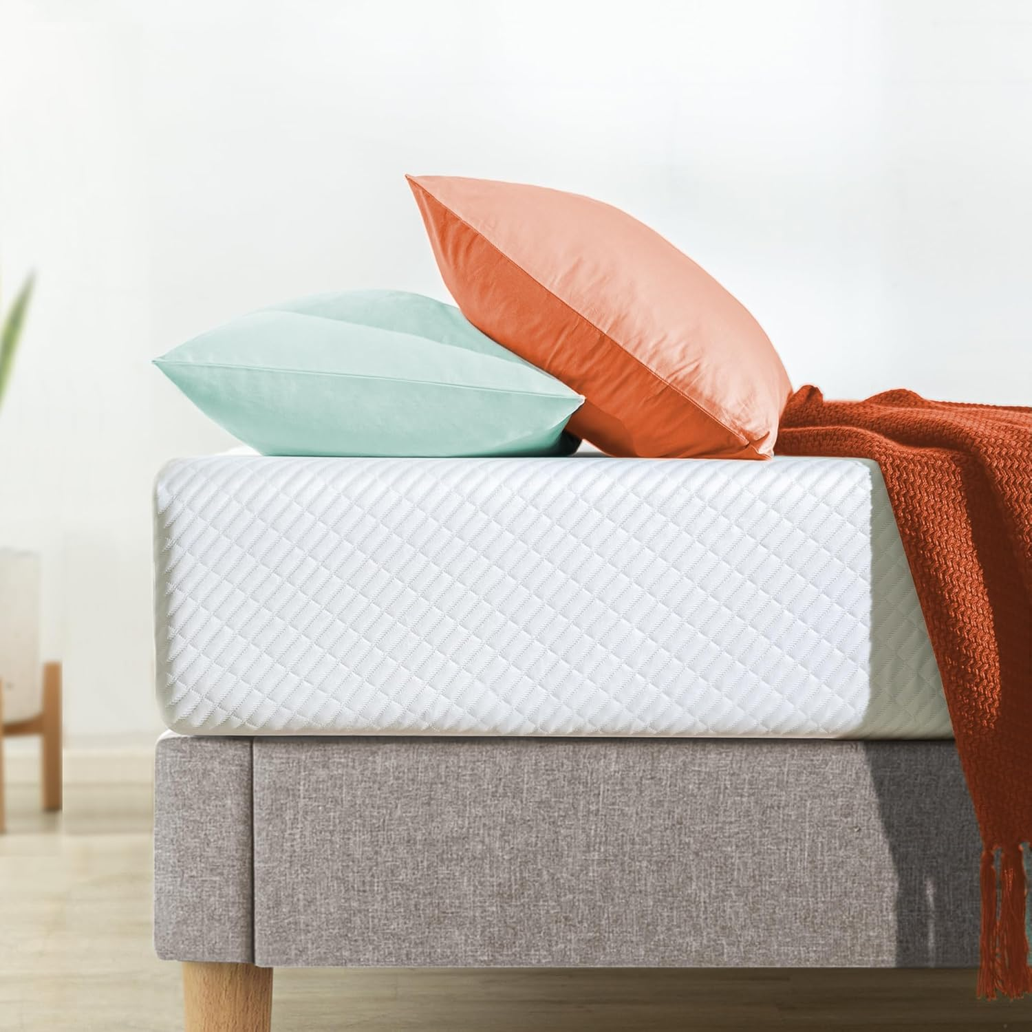 Zinus Queen Mattress | 7-Zone Green Tea Pressure Relief Memory Foam Medium Feel image number 3