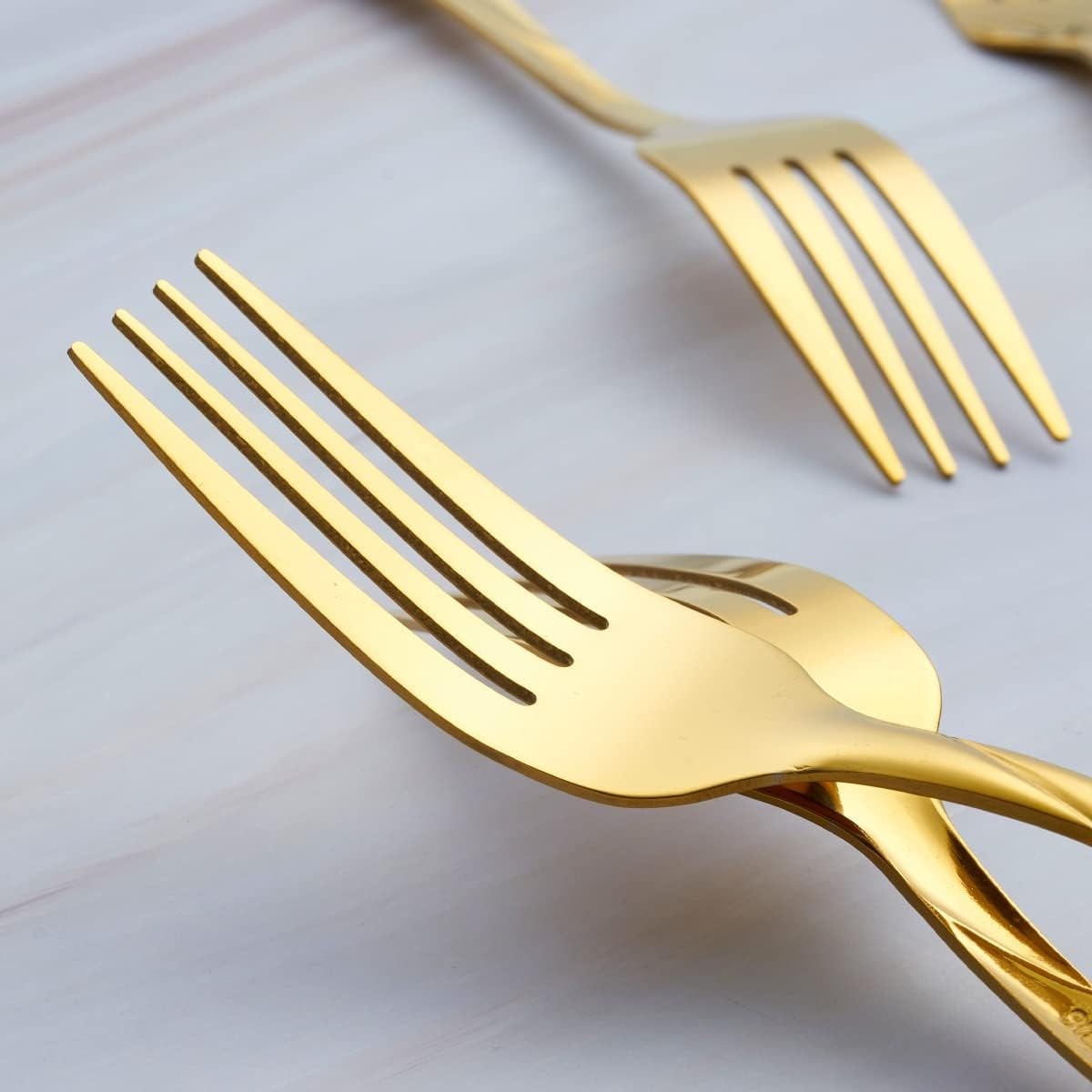 Gold Dinner Fork Set, Seeshine 7.8-Inch(19.8Cm) Stainless Steel Shiny Gold Metal Table Fork, 6 Pieces Kitchen Forks Silverware, Set of 6