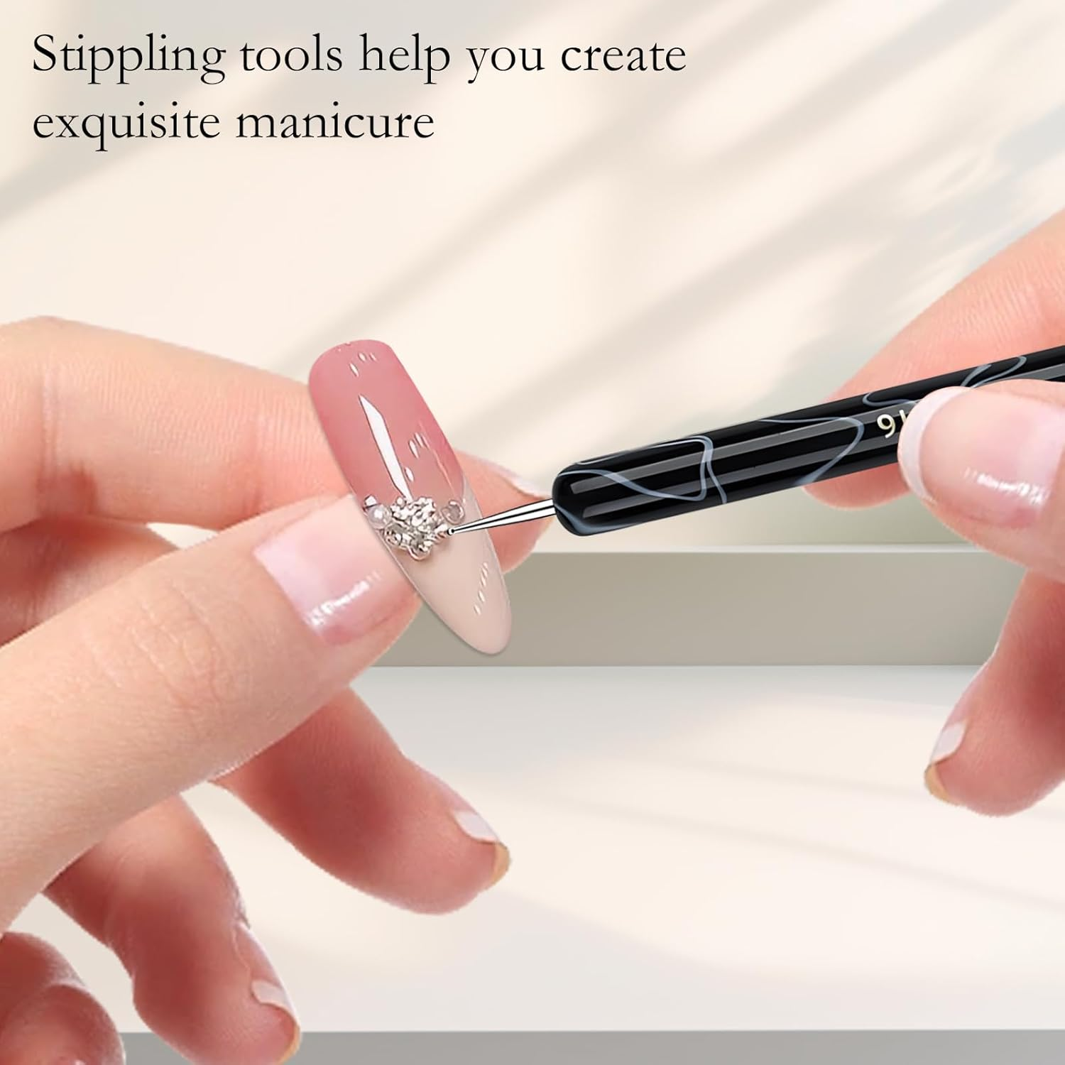 4Pcs French Manicure Brush Set in Four Sizes, Ergonomic Art Supplies Personalization Nail Design Tools, Suitable for Professional Nail Technicians & Novices image number 4