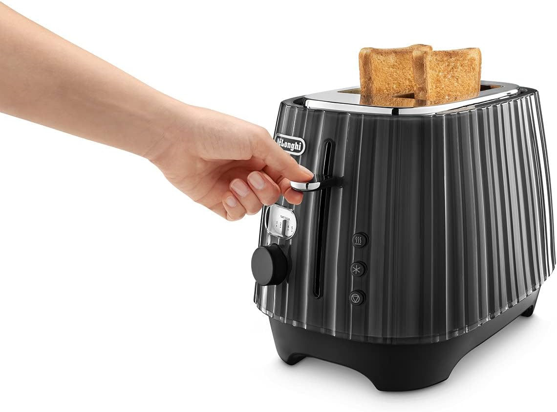 De'Longhi Ballerina Toaster, 2 Slot Toaster, Reheat, 5 Browning Settings, Defrost and Cancel Functions, Pull Crumb Tray, CTD2003.BK, 900W, Black - Green image number 4