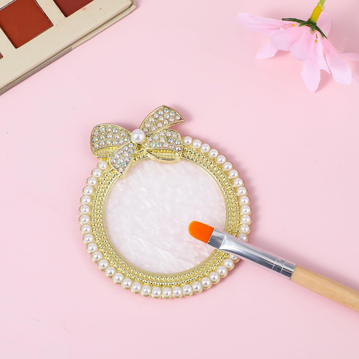 WLLHYF Resin Nail Art Palette Gold Edge Nail Holder Heart Shaped Color Makeup Foundation Mixing Tools Display Board Gel Nail Art Color Mixing Palette Painting Tray Manicure Tool