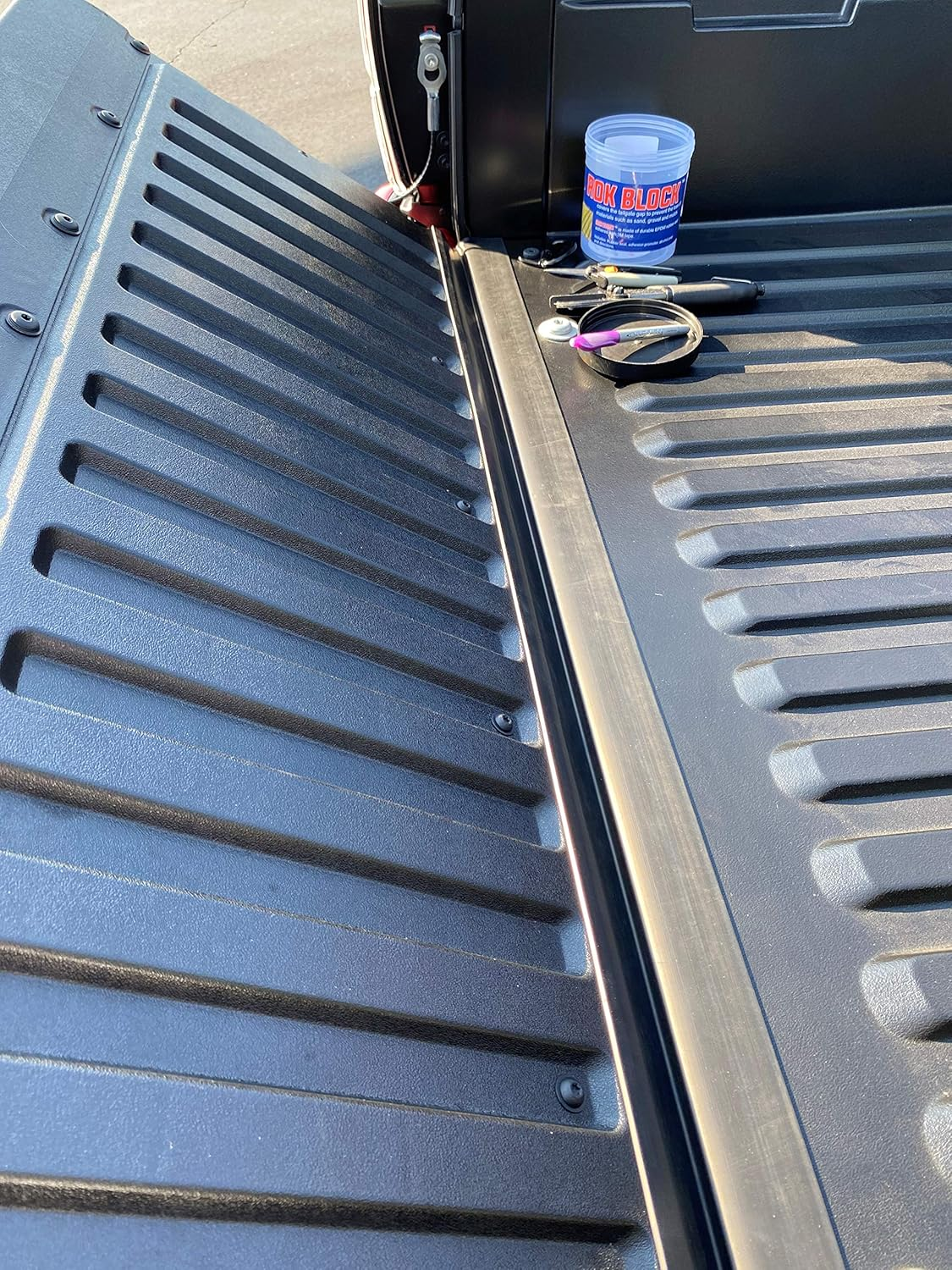 ROK BLOCK Tailgate Gap Cover 4.25 Width image number 1