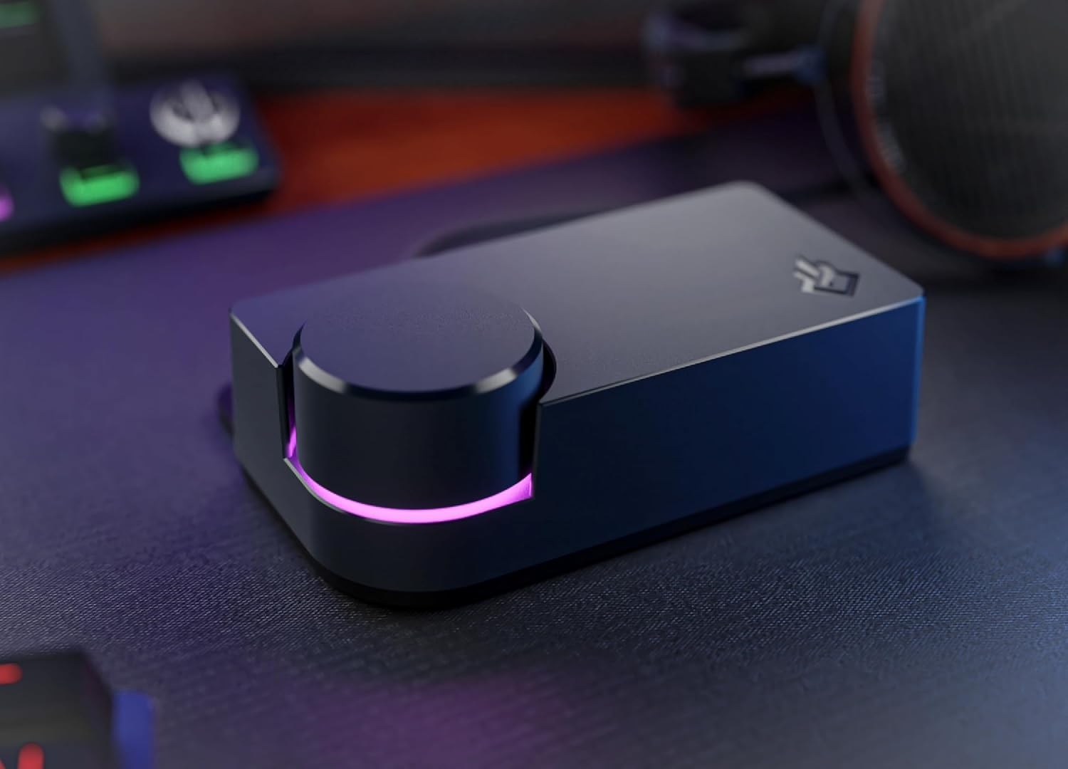 BEACN Studio &ndash; USB XLR Audio Interface for Creators, Built in DSP Mic Chain, Ultra-Low-Noise Preamp, Multi-Channel Dual PC and Console USB-C Connections, for Streaming, Gaming, and Podcasting (Dark) image number 1